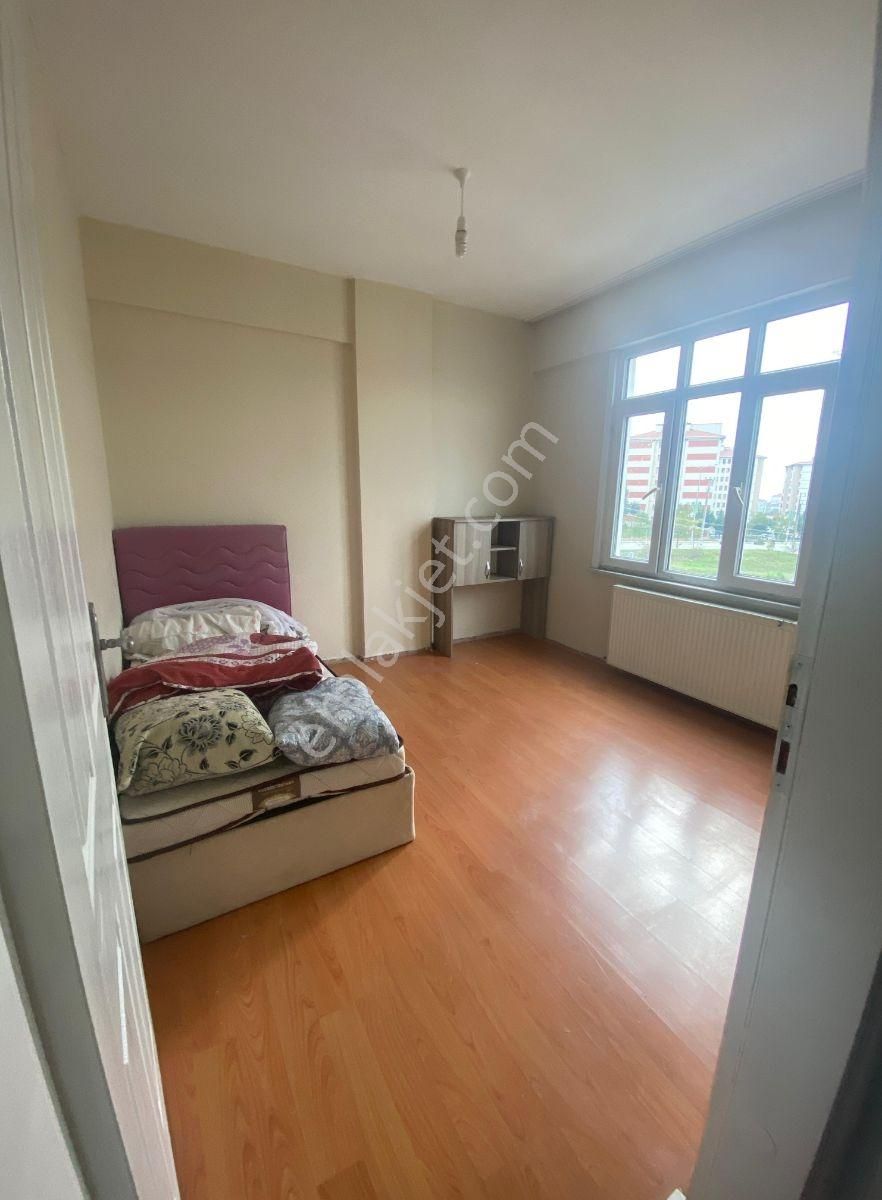Çayırova Emek Mahallesi' Nde (3+1) Kiralık Daire - Görsel 11