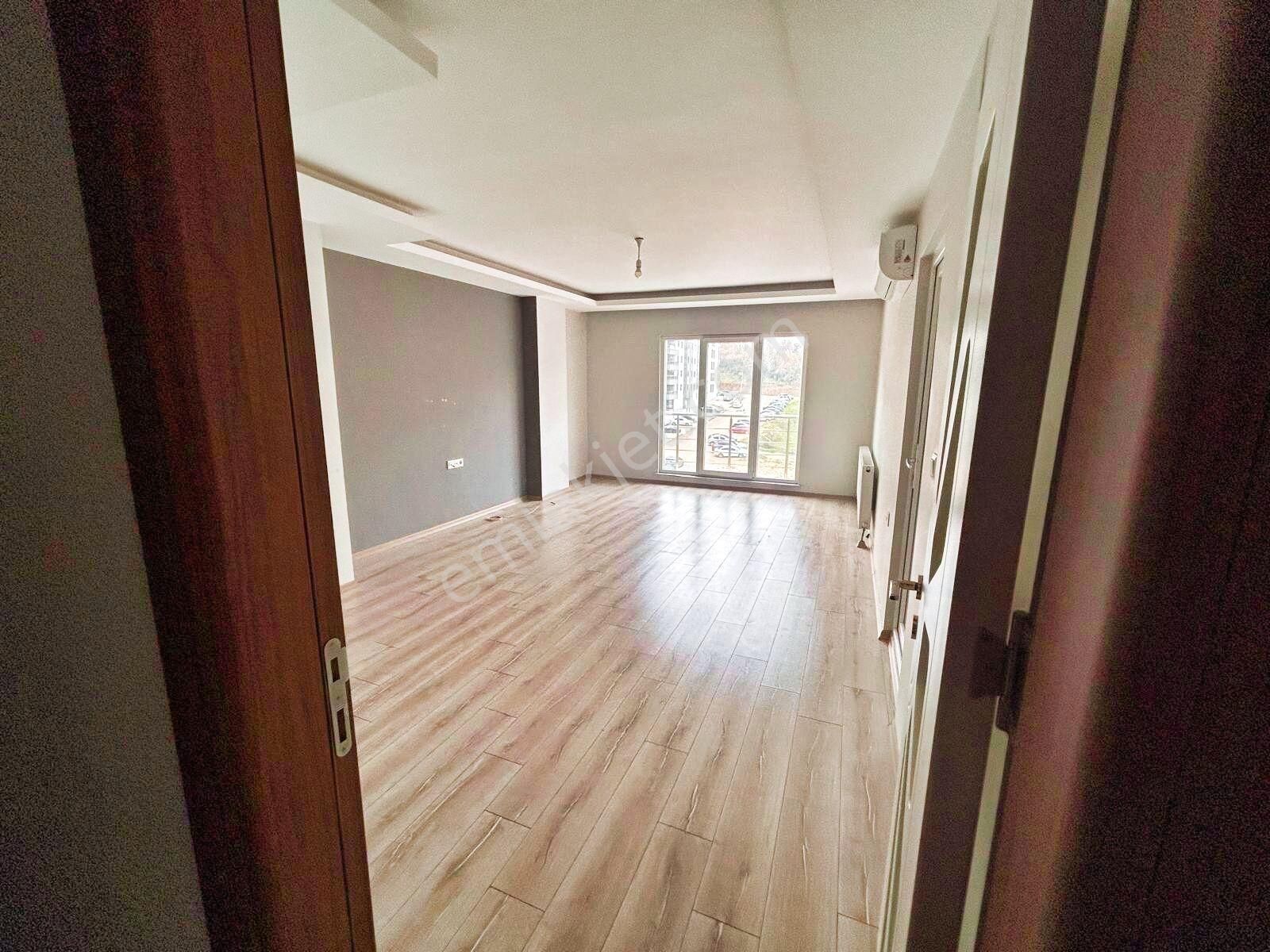 Naim Süleymanoğlu Bulvarı Da| Ferah 3+1 Arakat | Ebeveyn Banyolu - Görsel 12