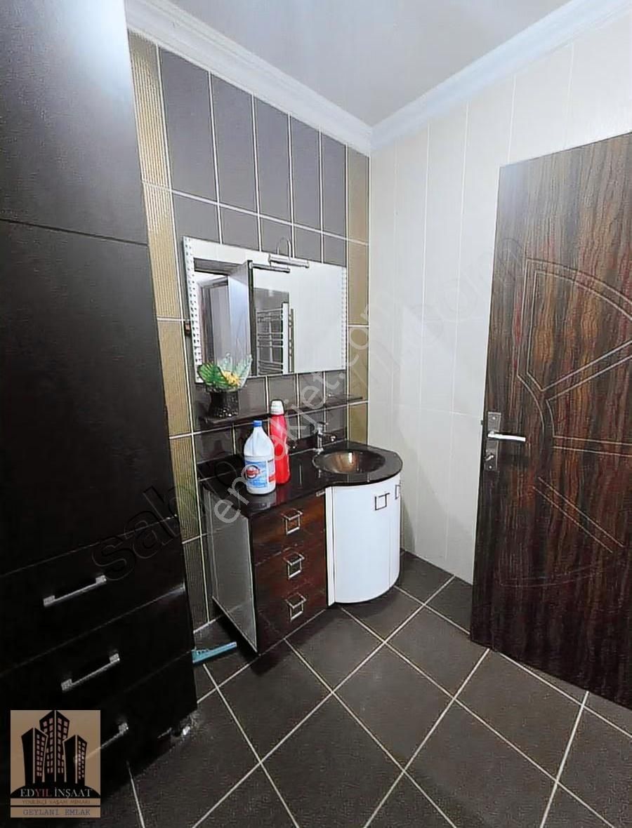 Geylani Emlaktan Yalova Fatih Caddesinde Kiralık Dubleks - Görsel 8