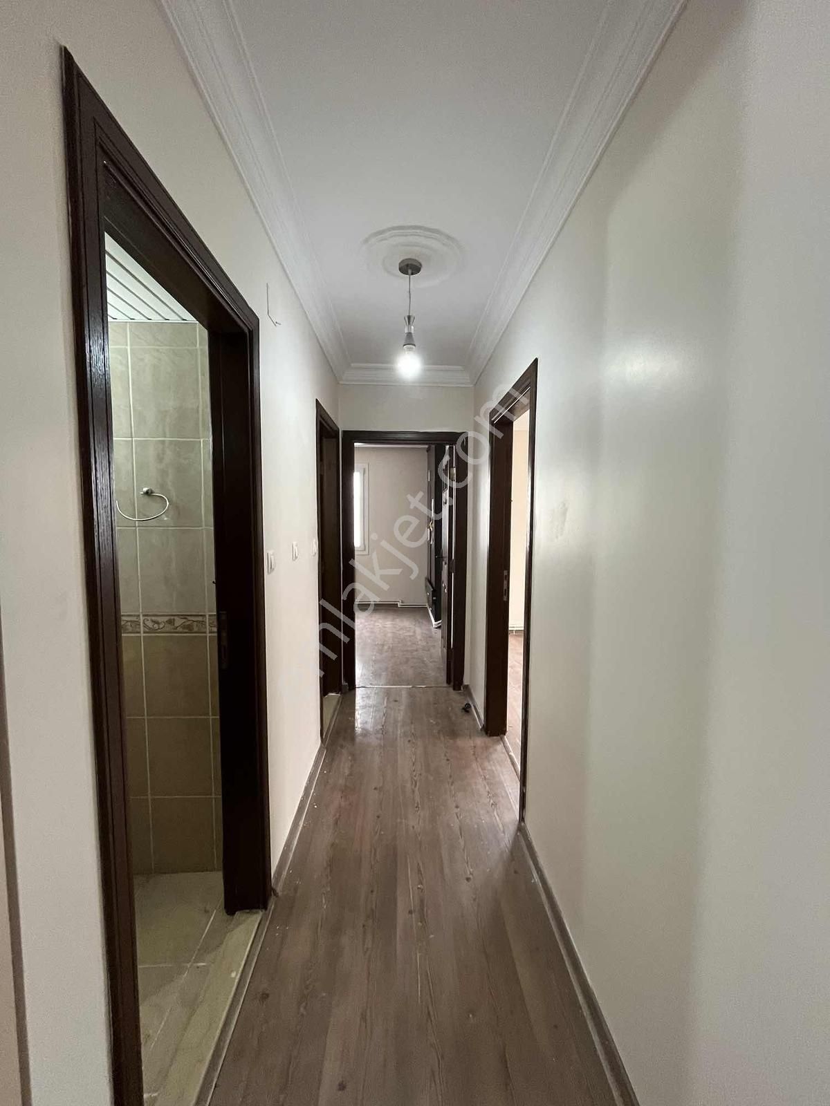 Turgut Özal Ramazan Oğlu Cami Civarı Kombili Satılık Daire - Görsel 12