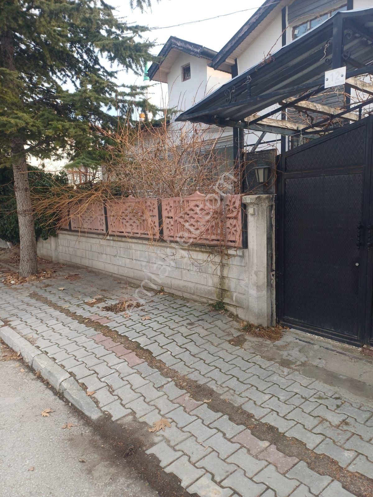 Konya Merm Harmcık Mah.2.katlı 798 M2 Arsa İçinde 6+2 Satılık Müstakil Ev - Görsel 21