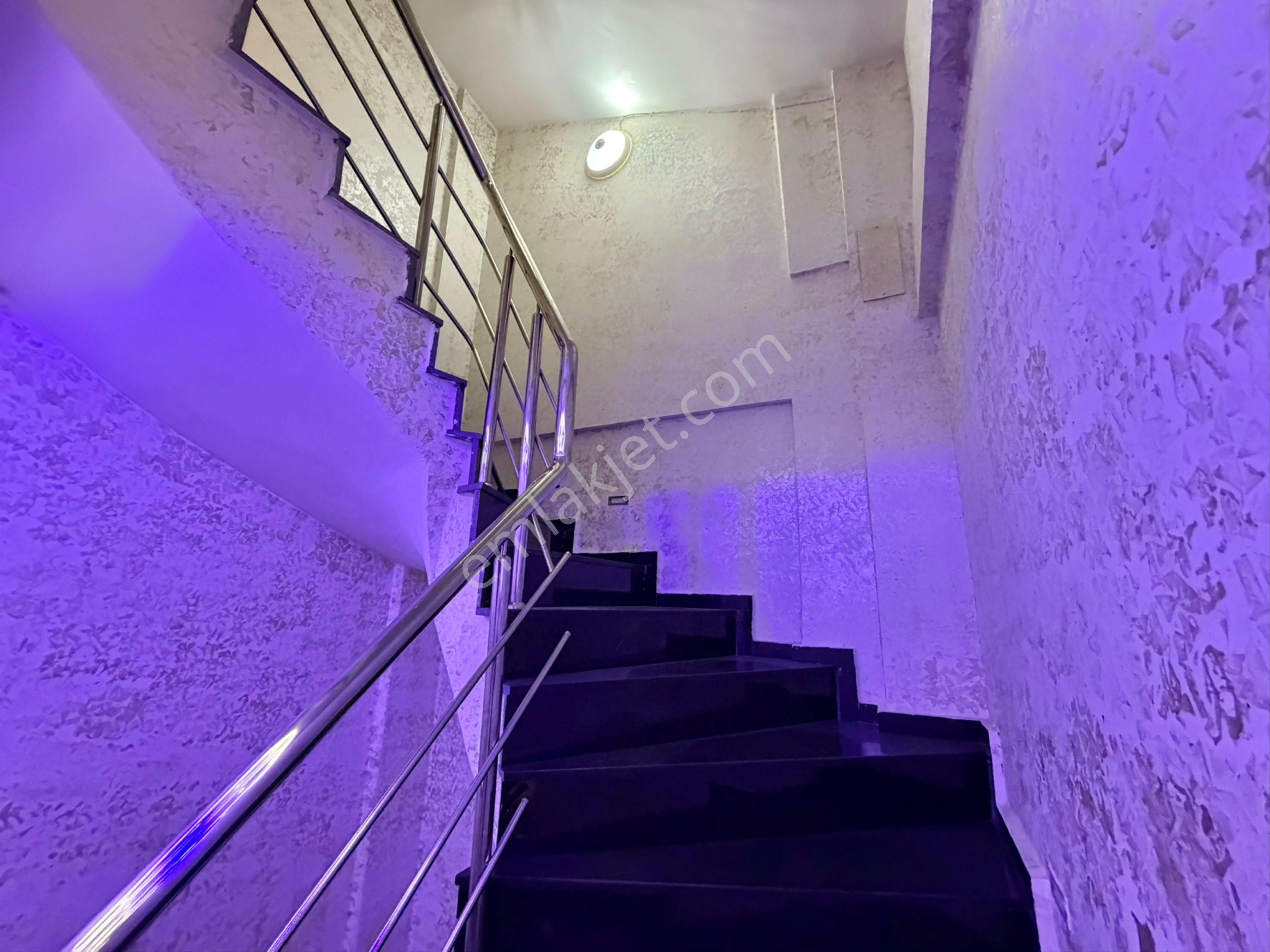 Menderes Barbaros Mah. 6+2 Asansörlü Satılık Lüks Villa - Görsel 17