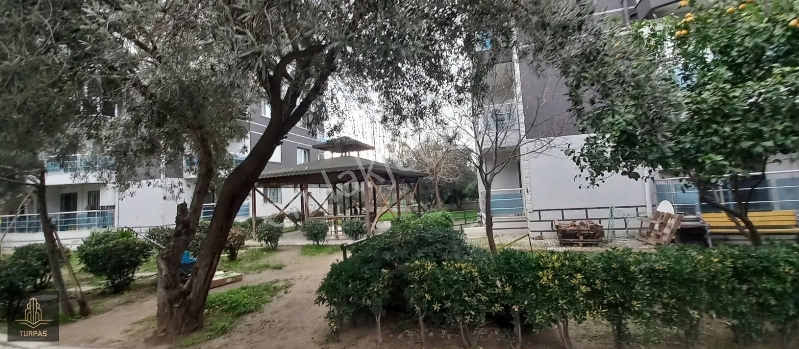 Çiğli İnönü Mah Site İçerisinde Asırlık Zeytin Ağaçlı Daire - Görsel 21