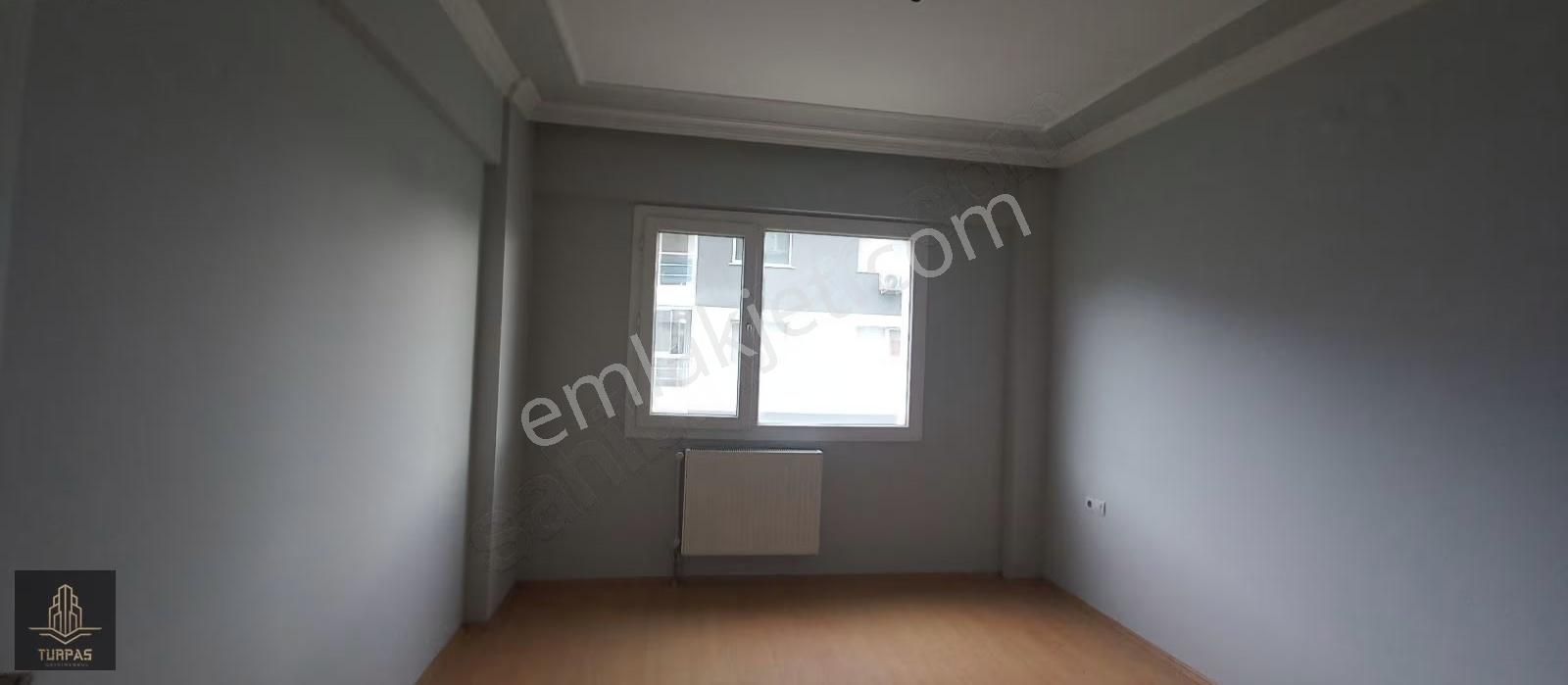 Çiğli İnönü Mah Site İçerisinde Asırlık Zeytin Ağaçlı Daire - Görsel 9