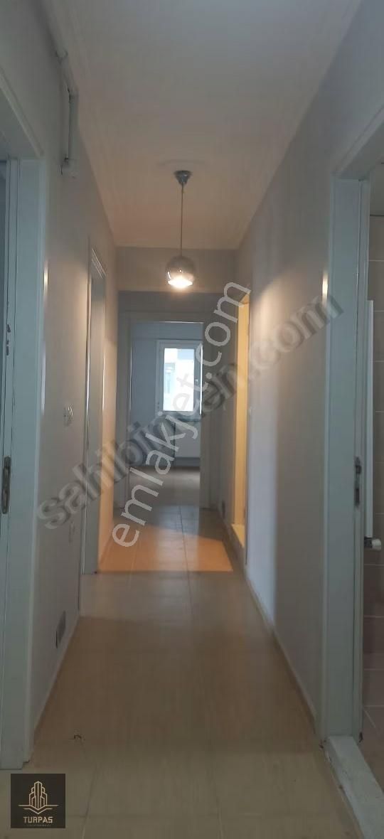 Çiğli İnönü Mah Site İçerisinde Asırlık Zeytin Ağaçlı Daire - Görsel 13