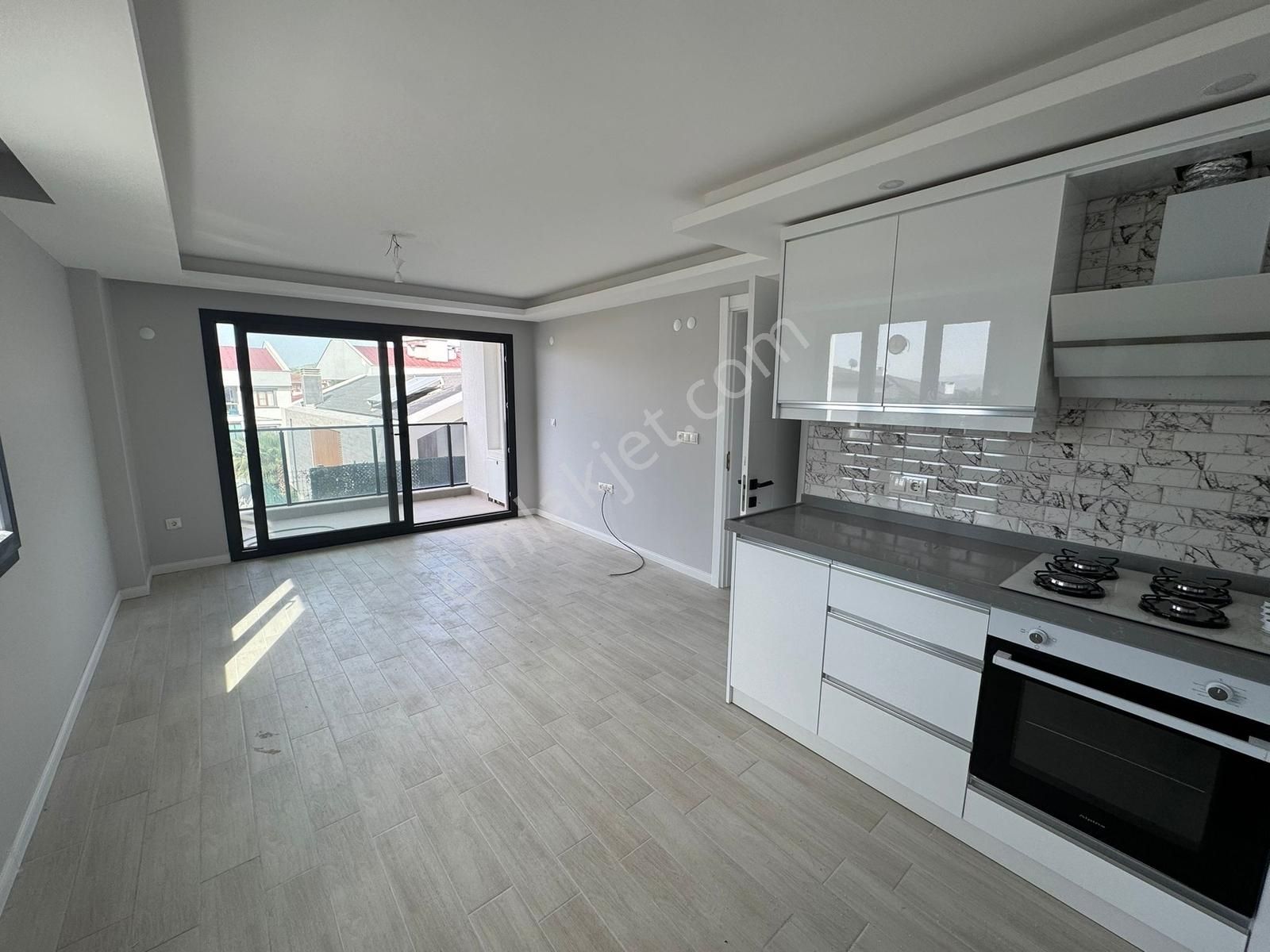 İzmir Bergama Bahçelievler Mah. Satılık 2+1 Daire