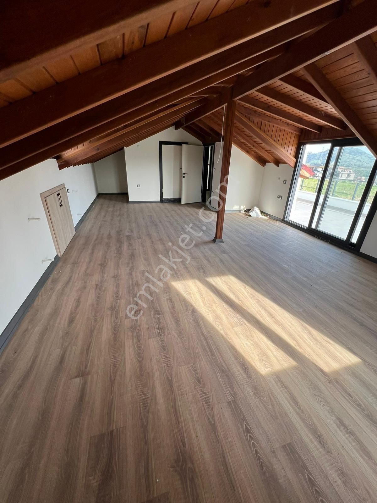 Dikili Cumhuriyet Mah. Çetin Emeç Cad Civarı Satılık 5+1 Villa - Görsel 35