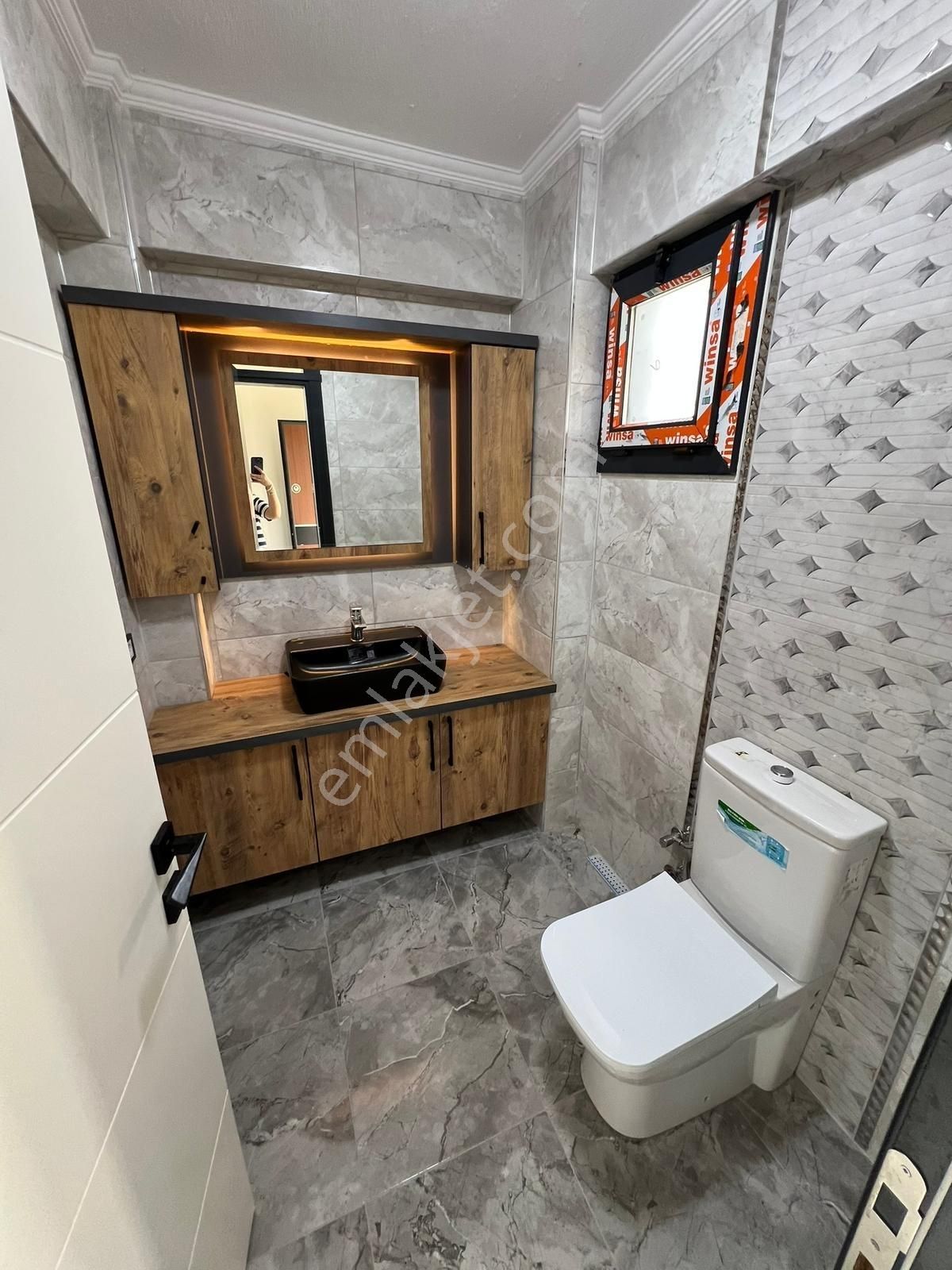 Dikili Cumhuriyet Mah. Çetin Emeç Cad Civarı Satılık 5+1 Villa - Görsel 18