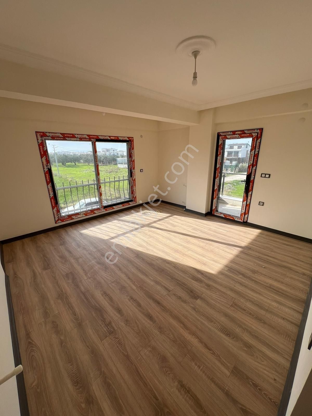 Dikili Cumhuriyet Mah. Çetin Emeç Cad Civarı Satılık 5+1 Villa - Görsel 25