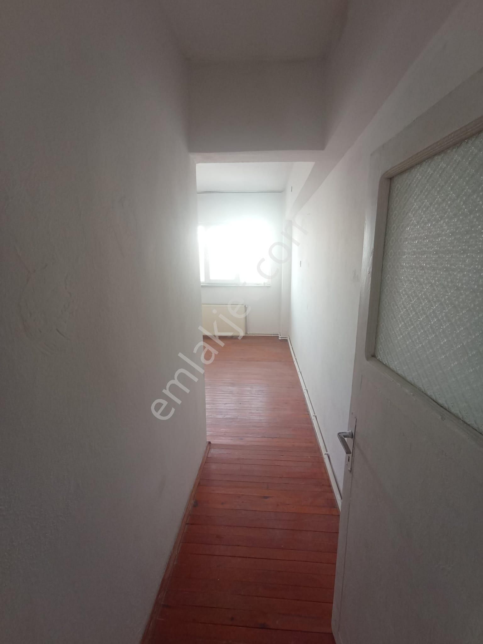 Sivas Yıldız Gayrimenkul'den Emek Mah. 3+1 Masrafsız Kiralık Daire! - Görsel 8