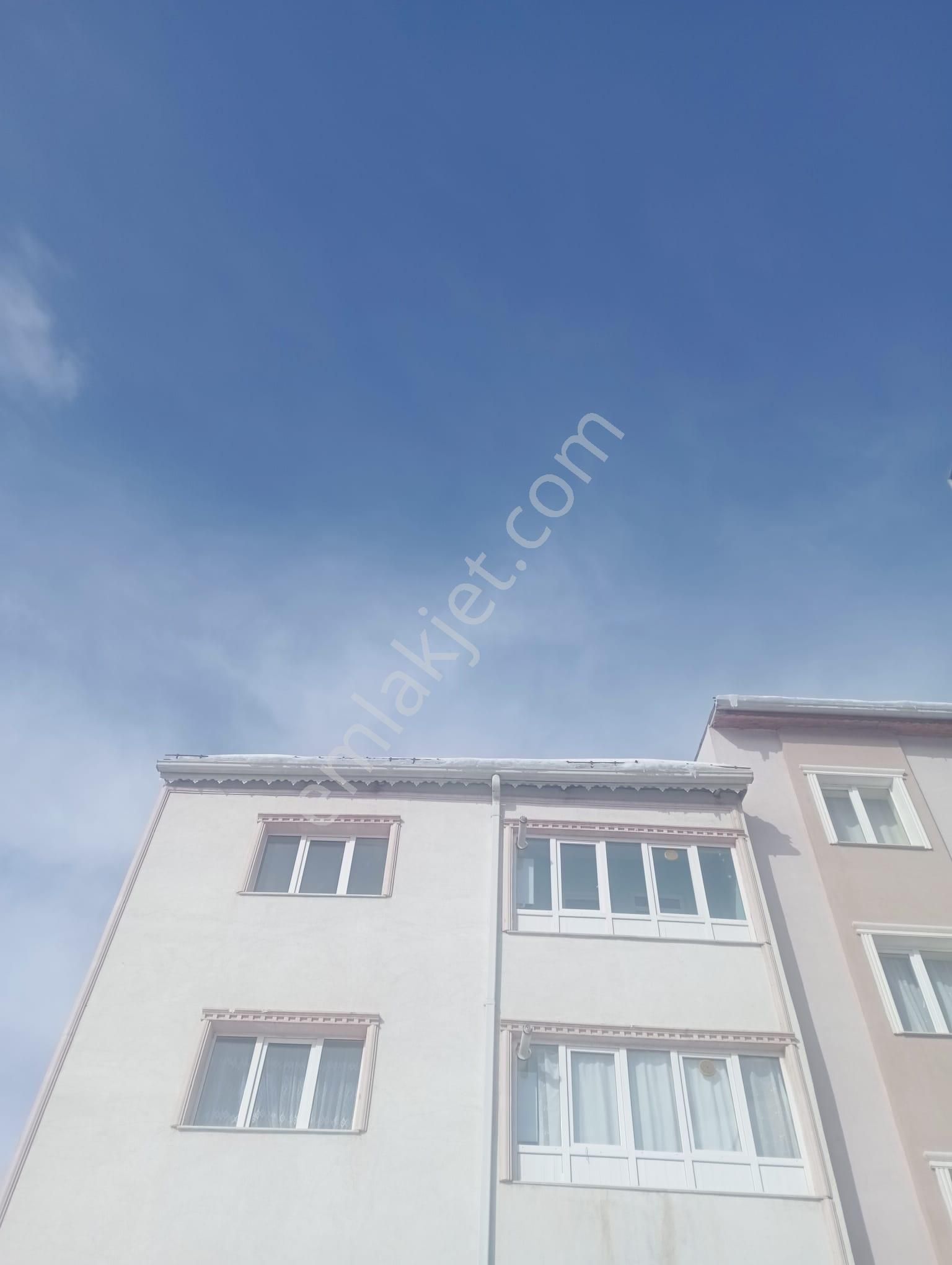 Sivas Yıldız Gayrimenkul'den Emek Mah. 3+1 Masrafsız Kiralık Daire! - Görsel 2
