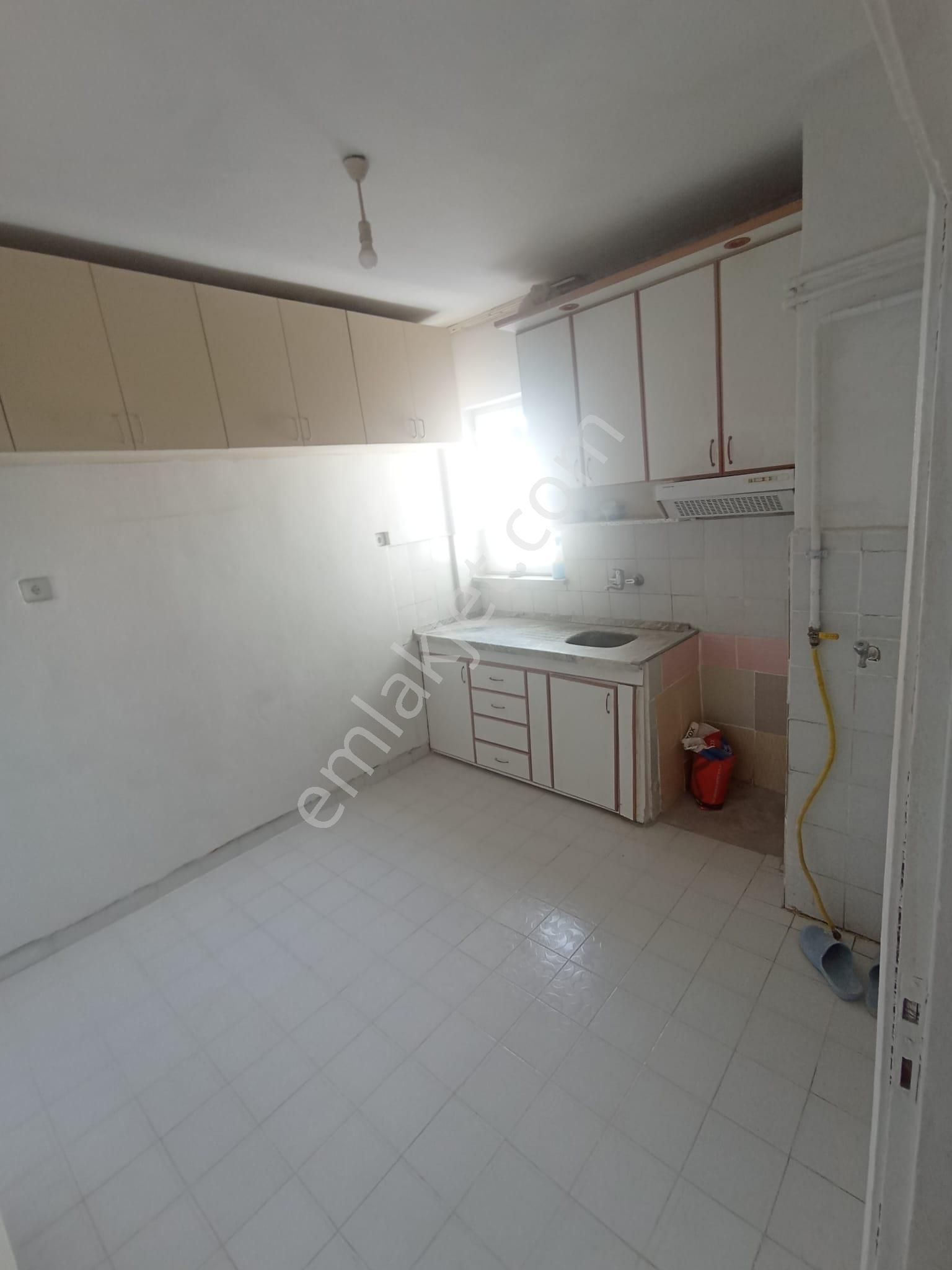 Sivas Yıldız Gayrimenkul'den Emek Mah. 3+1 Masrafsız Kiralık Daire! - Görsel 11