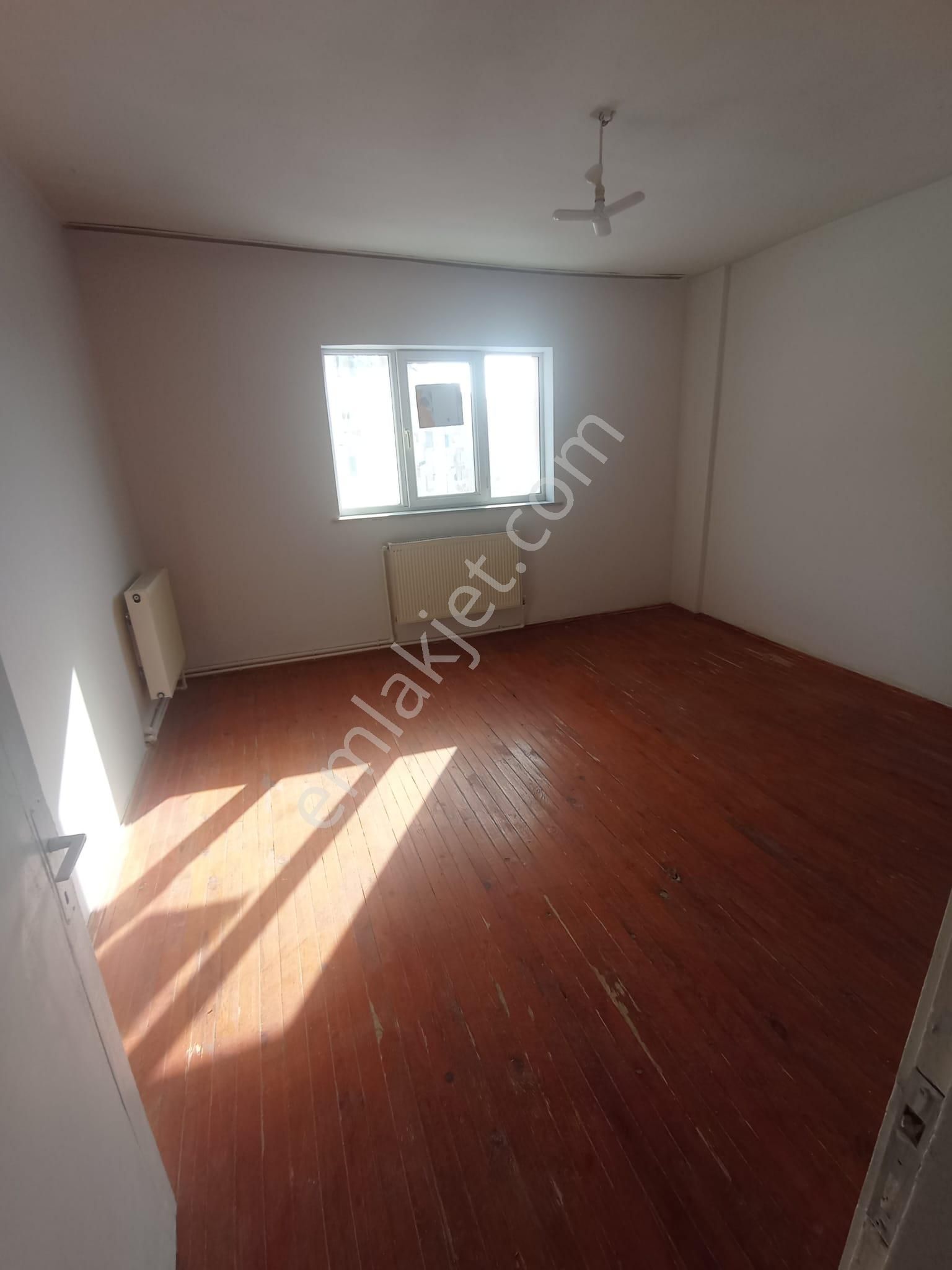 Sivas Yıldız Gayrimenkul'den Emek Mah. 3+1 Masrafsız Kiralık Daire! - Görsel 14