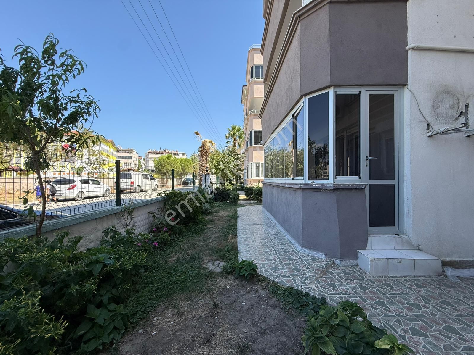 Parladan Akçay Da Müstakil Tadında Ön Cephe Satılık 2+1 Daire