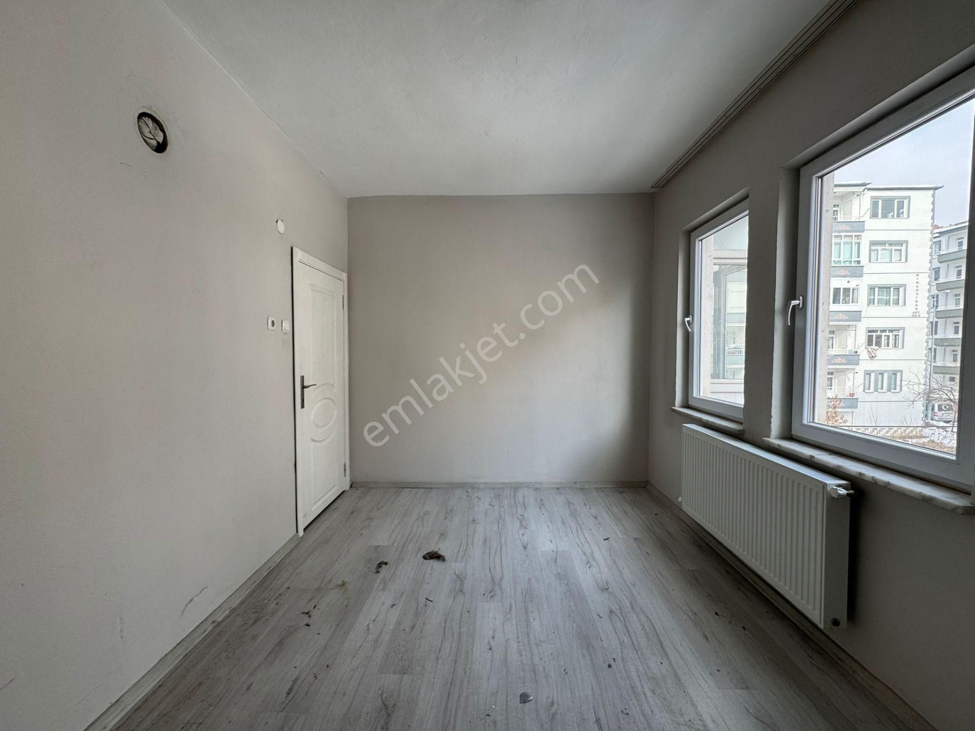 Arslan Mülk Ofisi // Tavlusunda 3+1 Yapılı Ara Kat Fırsat Dairesi - Görsel 7