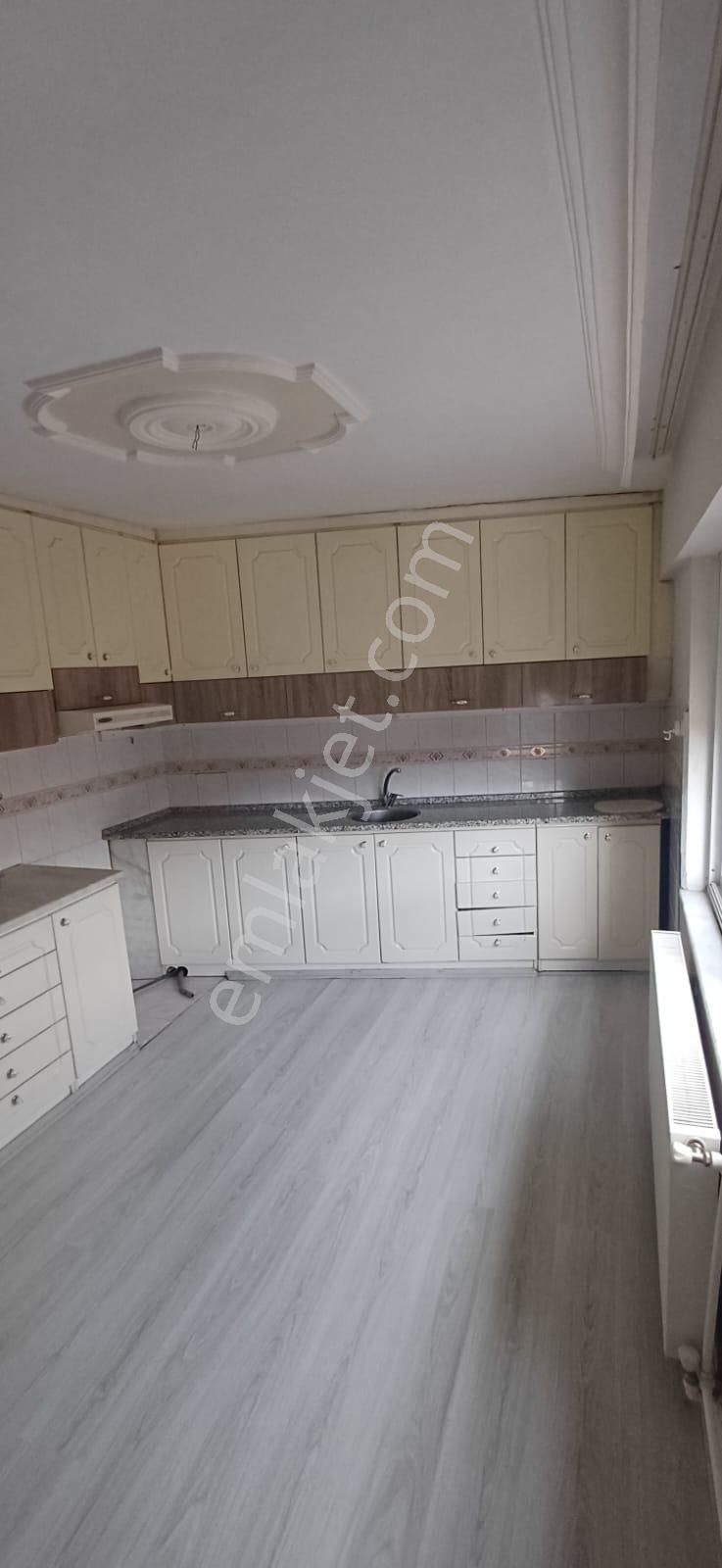 Nazilli Çapahasan Mahallesi’nde Masrafsız, Doğalgazlı Kiralık 3+1! - Görsel 17