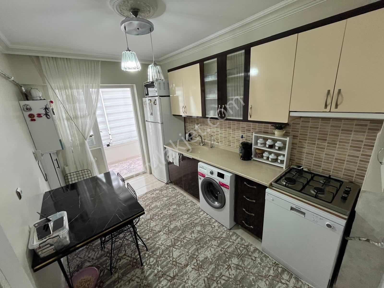 Lider Emlak'tan Merkezi Konum Yapılı Geniş Güney Cephe 3+1 120m2 - Görsel 4