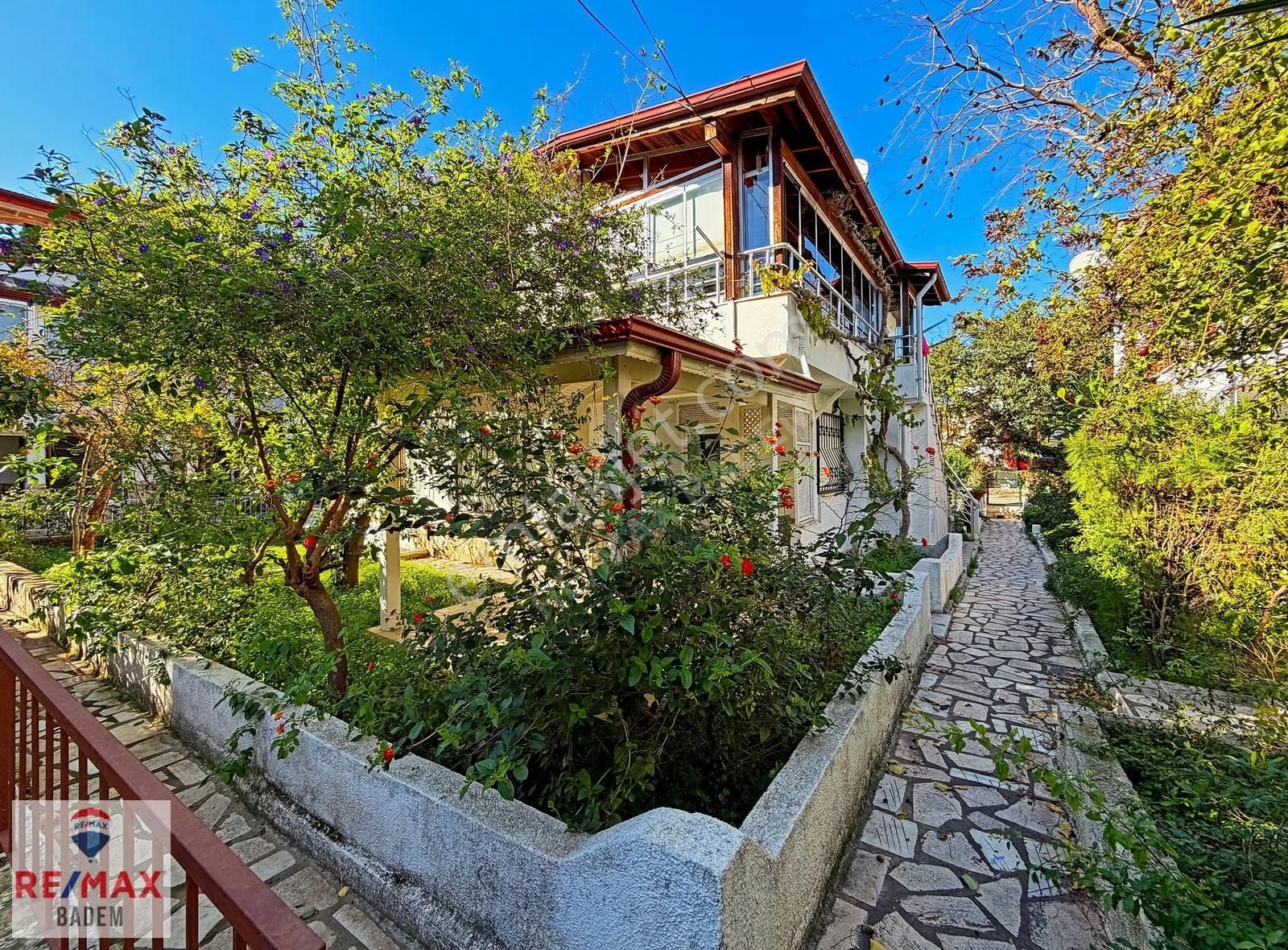 Datça Merkez'de Denıze Çok Yakın 2+1 Bahçe Katı Satılık Daıre - Görsel 2