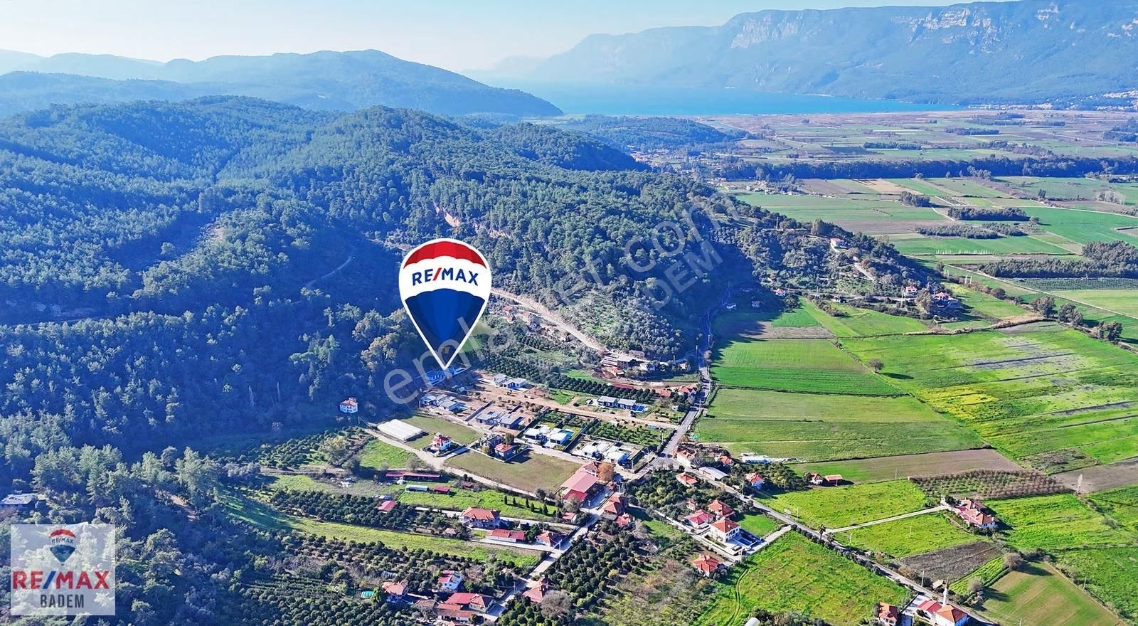 Muğla Akyakaya Yakın Konumda Tek Katlı Satılık 3+1 Lüks Villa