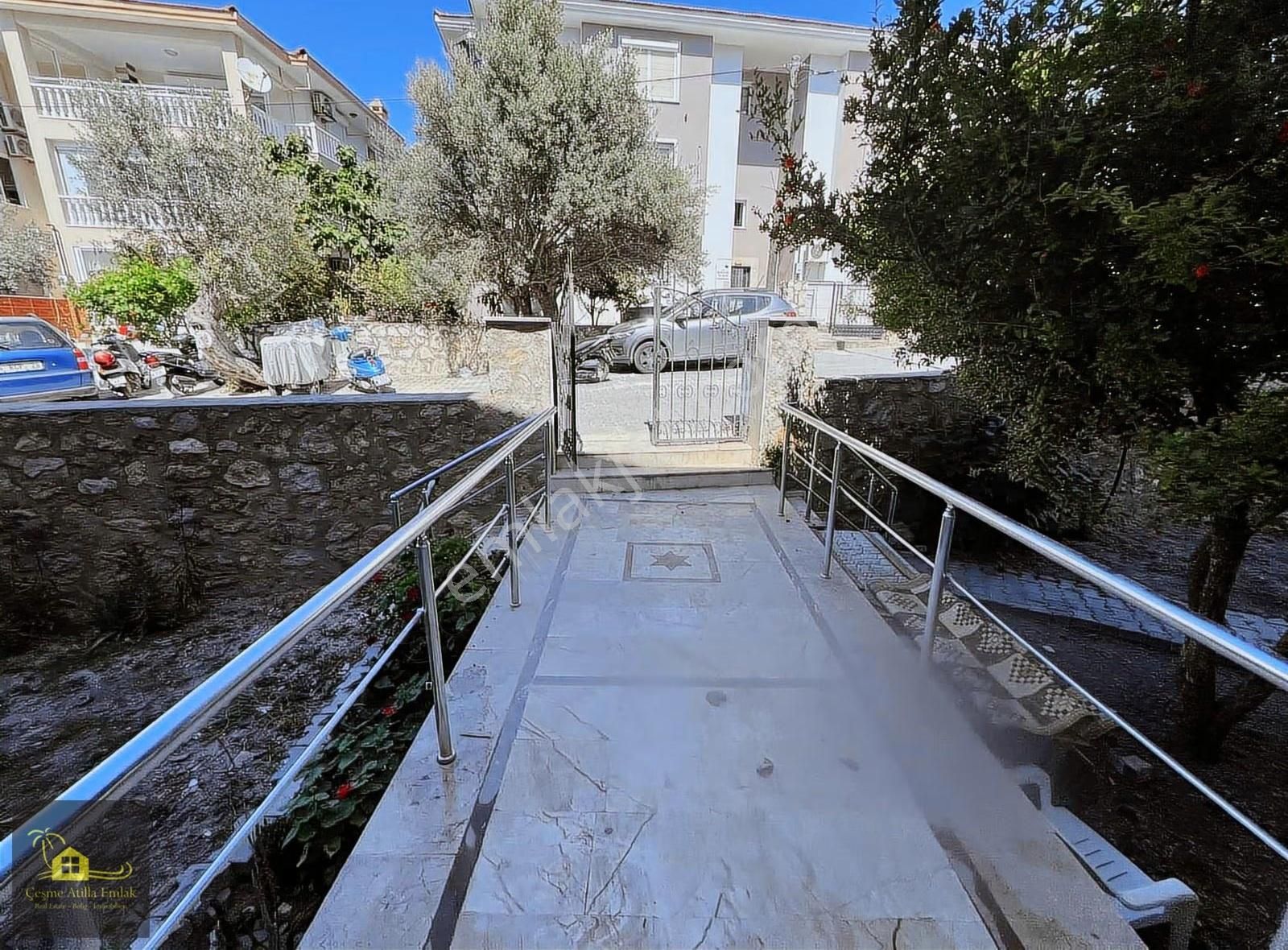 Çeşme'de Yıllık Kiralık Ay Ödemeli 3+1 Boş Ara Kat Daire - Görsel 12