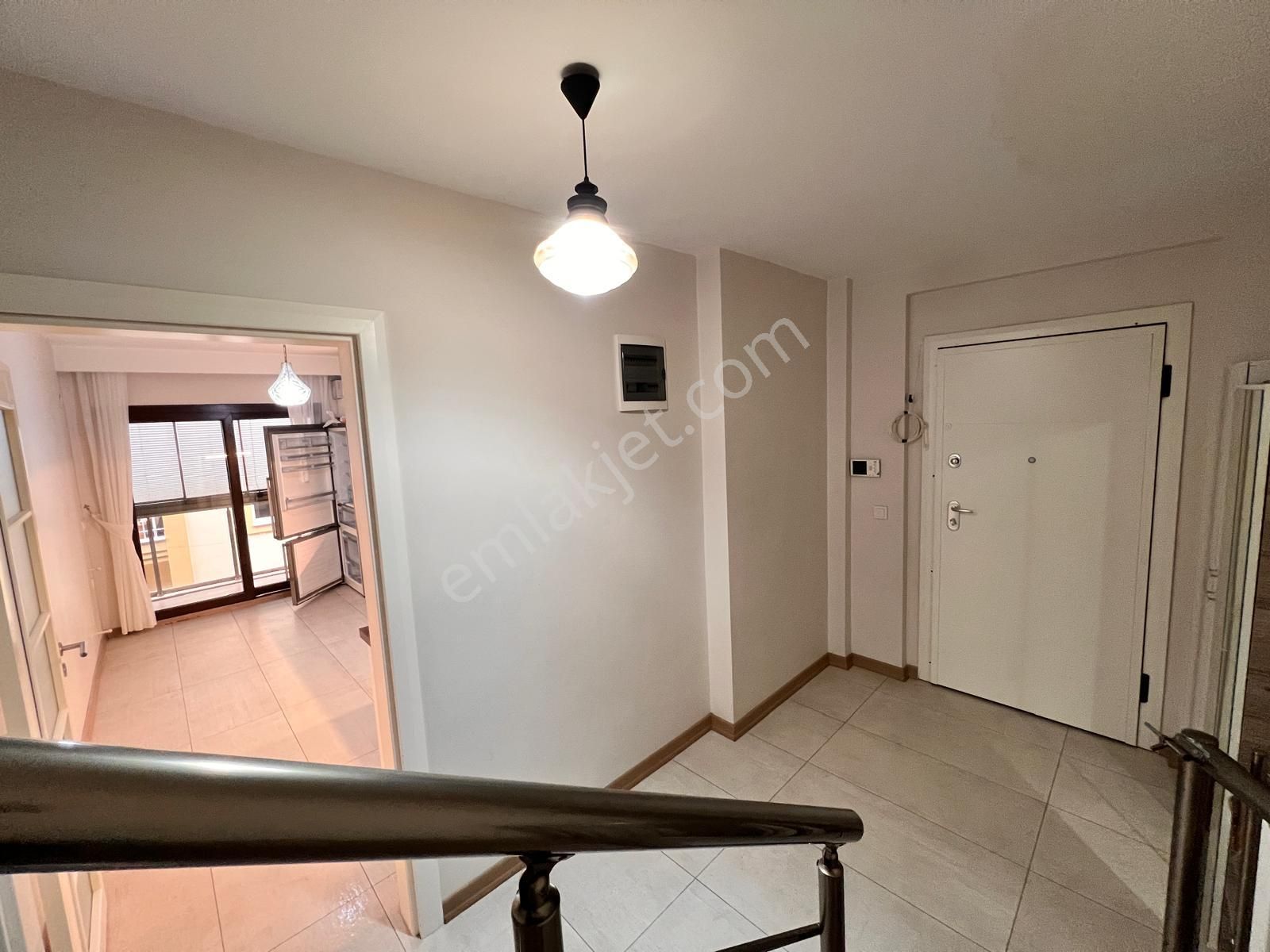 Marmaris Merkezde Eşyalı 3+1 Dubleks | Geniş, Aydınlık, Kaçırılmayacak Fırsat - Görsel 12