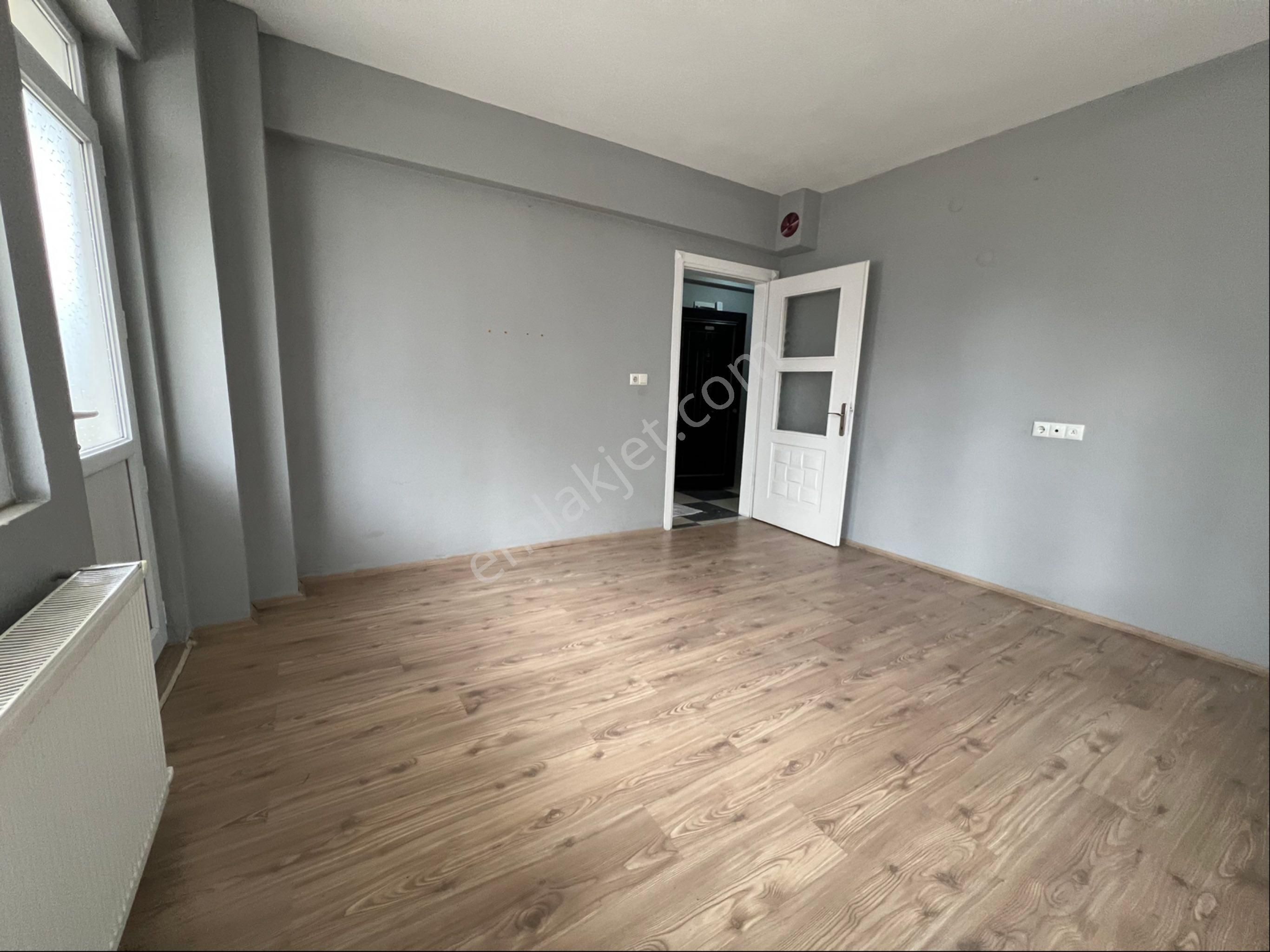 Roma' Dan Akhisar Mahallesin' De Satılık Daire - Görsel 6