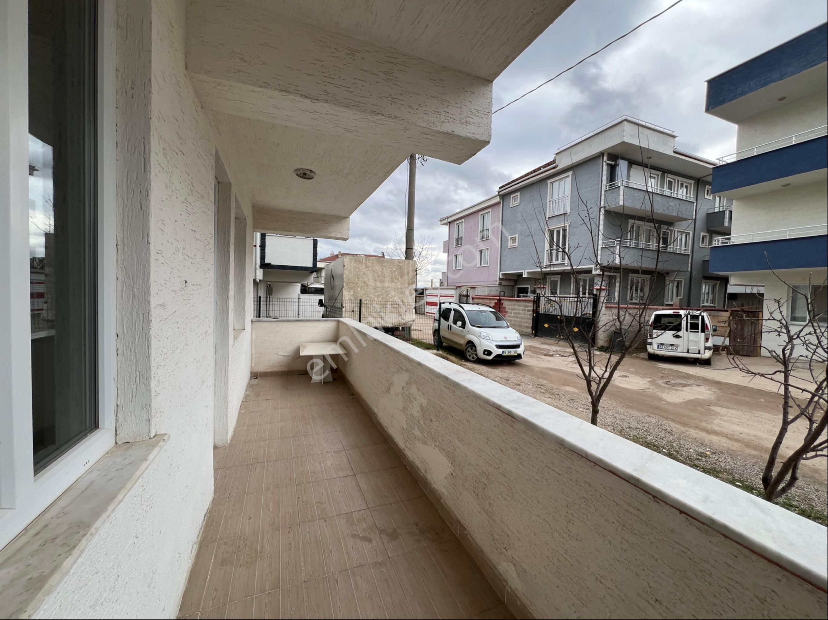 Roma' Dan Akhisar Mahallesin' De Satılık Daire - Görsel 8