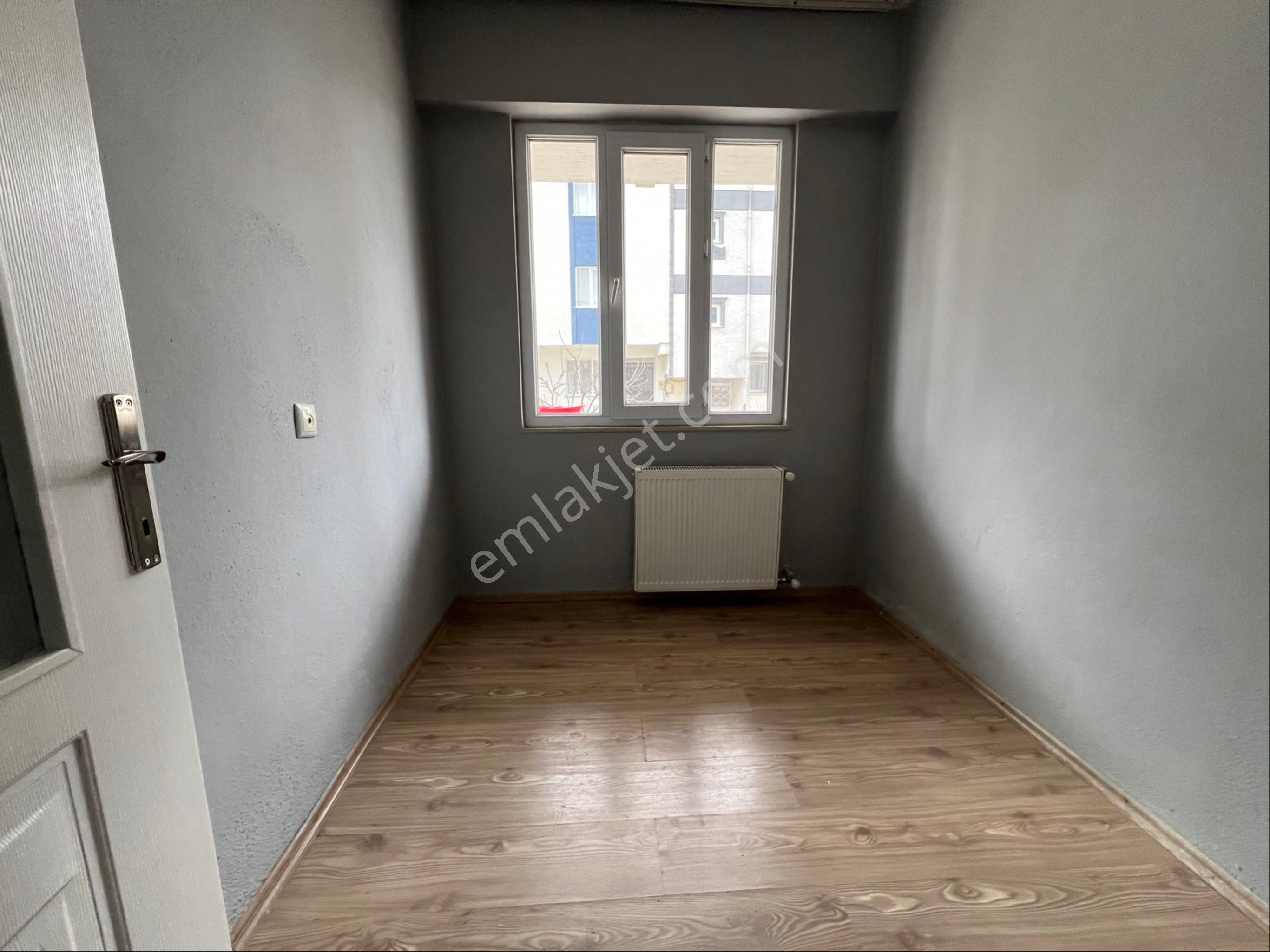 Roma' Dan Akhisar Mahallesin' De Satılık Daire - Görsel 4