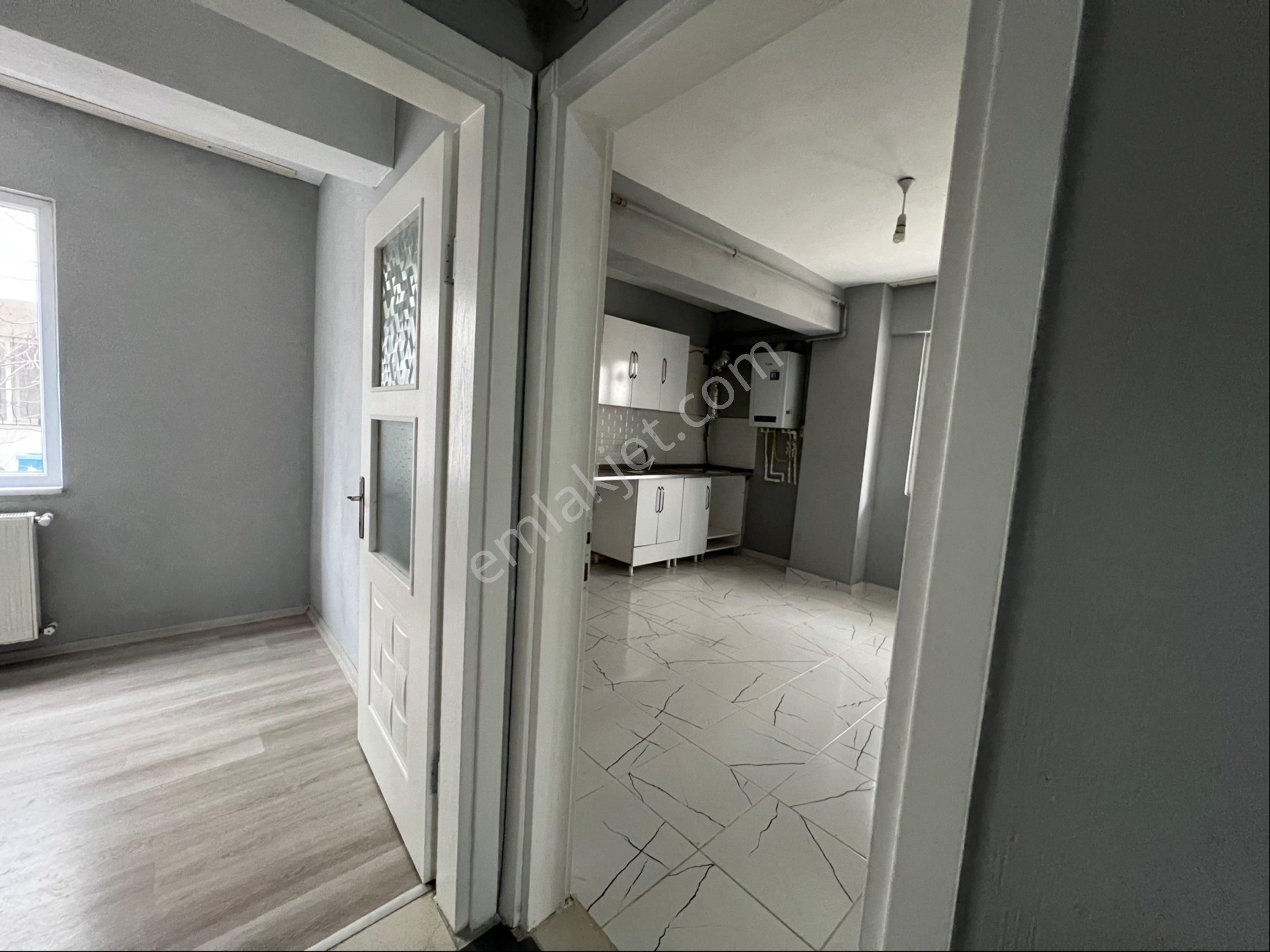 Roma' Dan Akhisar Mahallesin' De Satılık Daire - Görsel 13