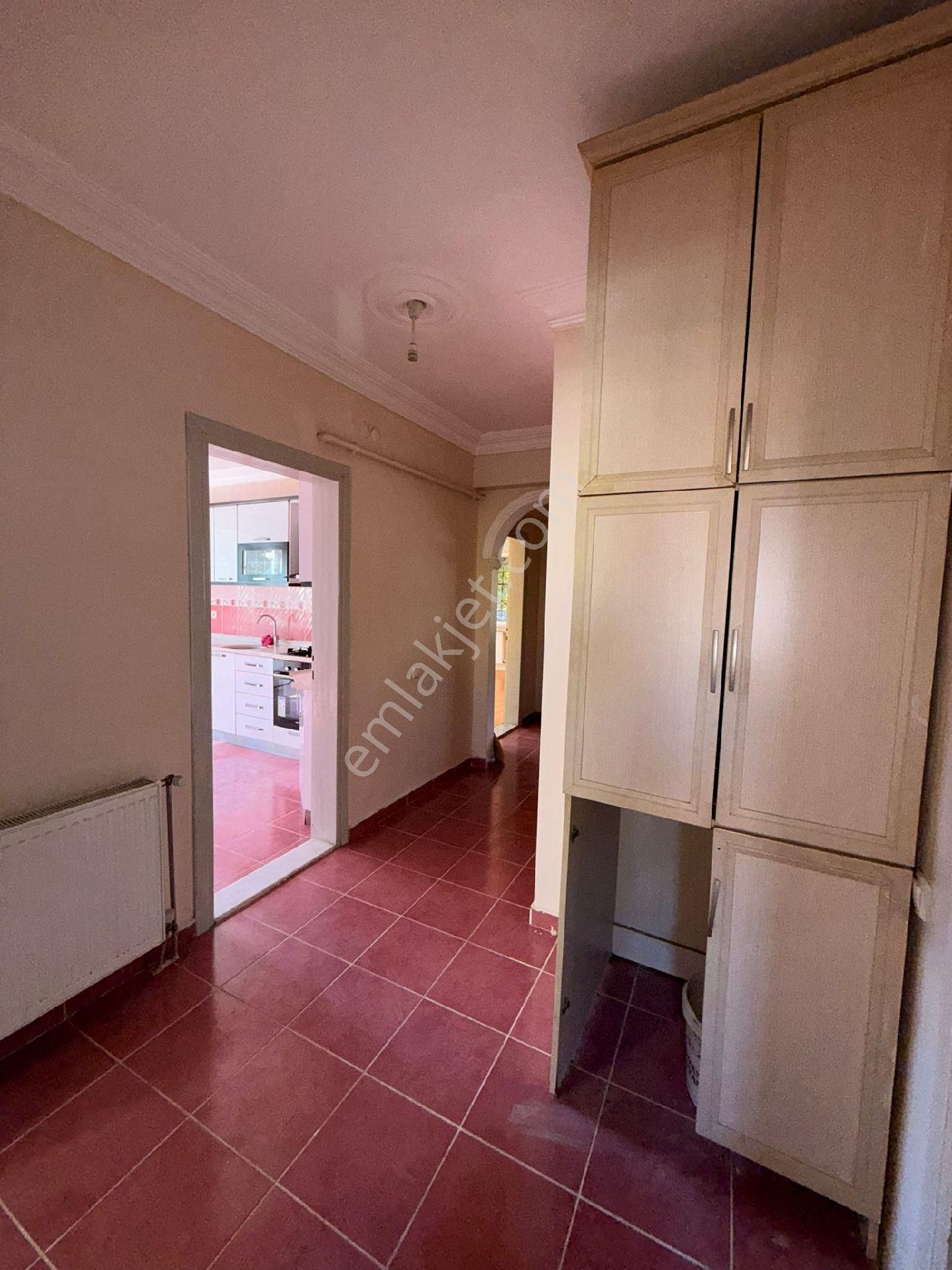 Aşkan Mah Yüksek Zemin Bakımlı Bşreysel Kombili