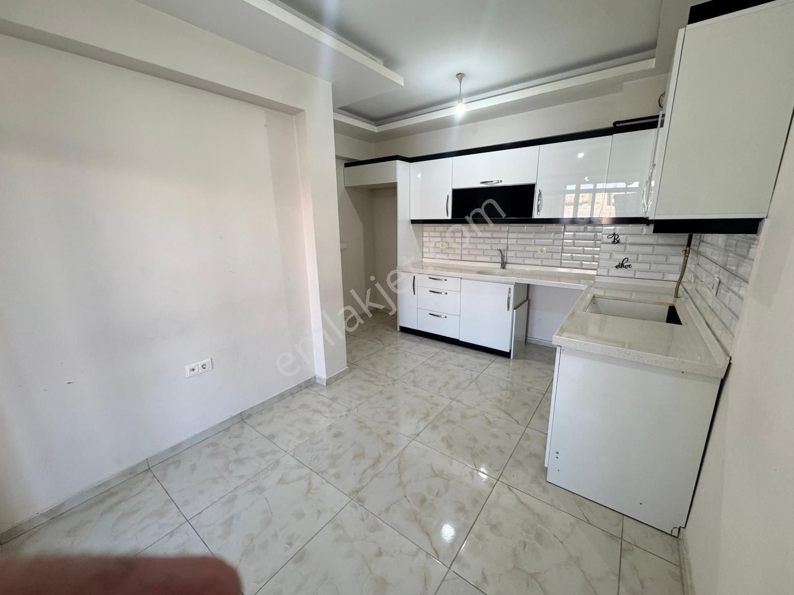 Arslan Mülk Ofisi // Acil Satılık 3+1 Daire Yapsat Serkent Mahallesi - Görsel 19