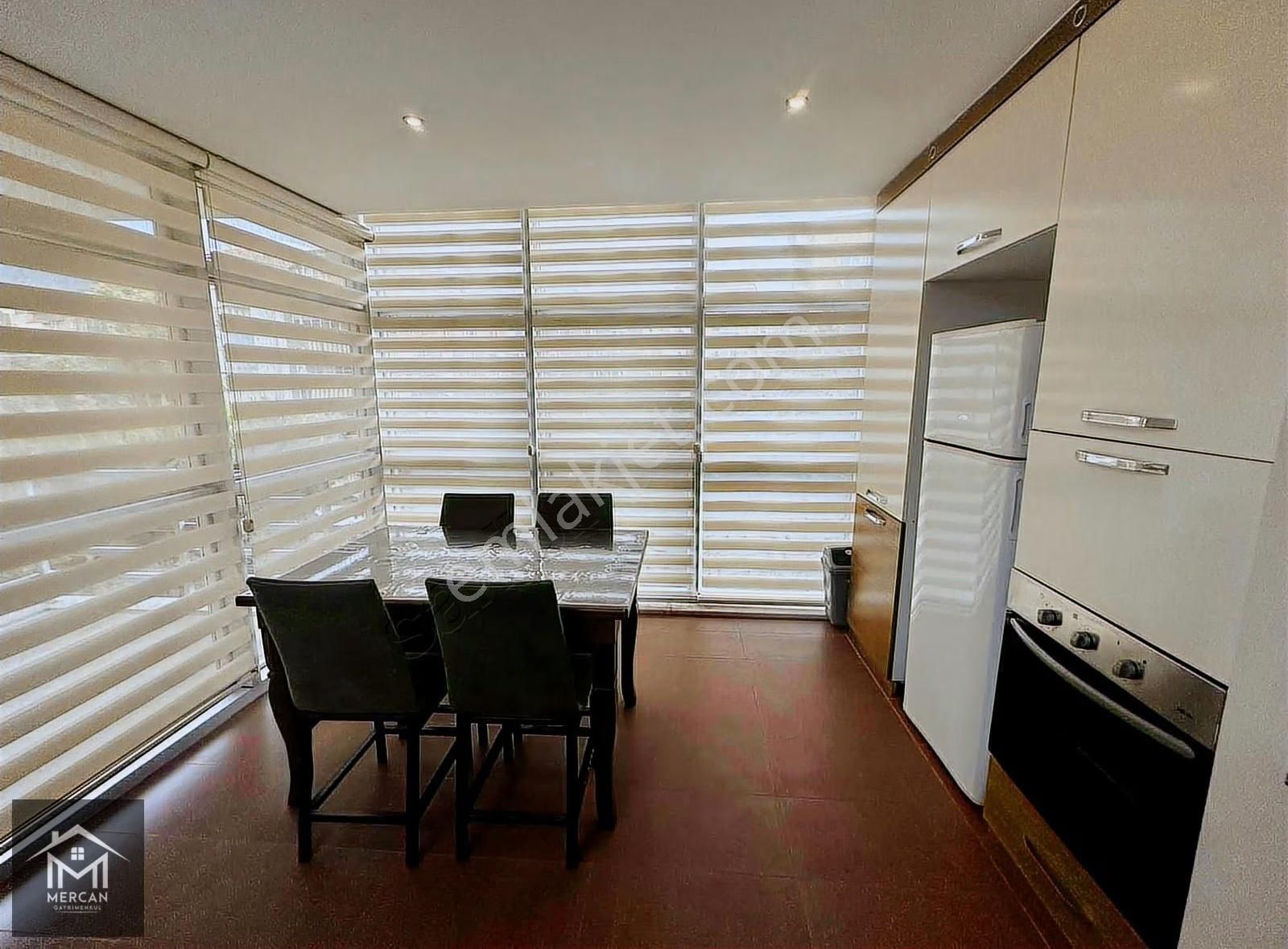 Mercan'dan Yunus Emre Mevki 90 M2 2+1 Eşyalı Apart Balkonlu !! - Görsel 6