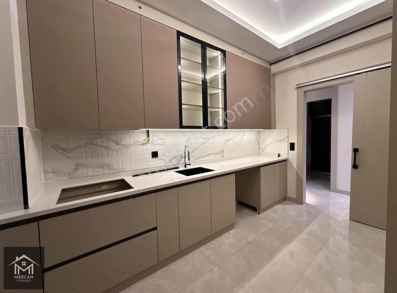 Mercan'dan Yenişafak Mevki Seçkin Mimariye Sahip Sıfır 2+1 Daire - Görsel 26