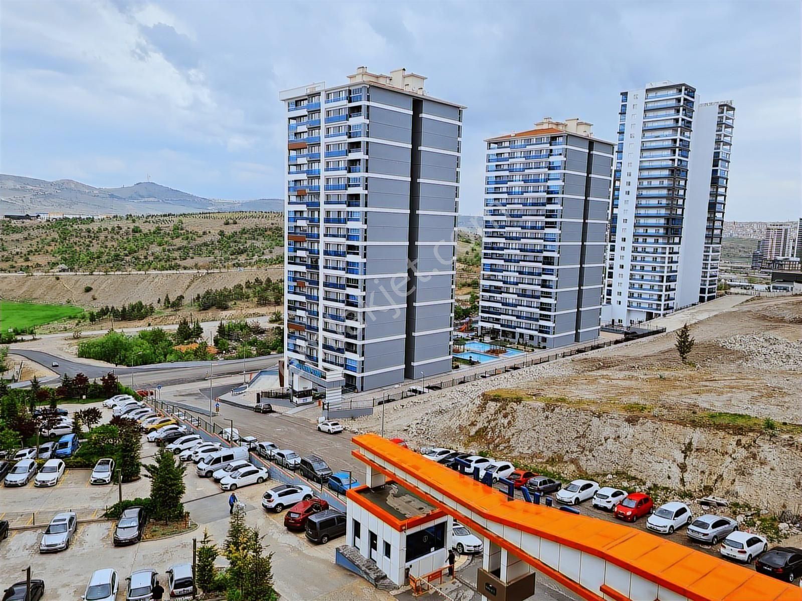 Vadikent Sitesinde Harika Manzaralı Fırsat Dairesi - Görsel 16