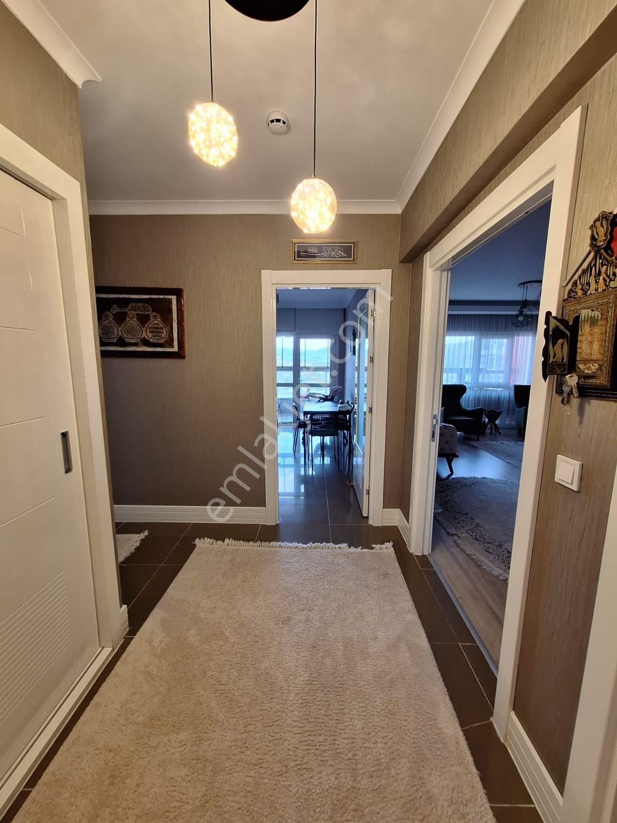 Vadikent Sitesinde Harika Manzaralı Fırsat Dairesi