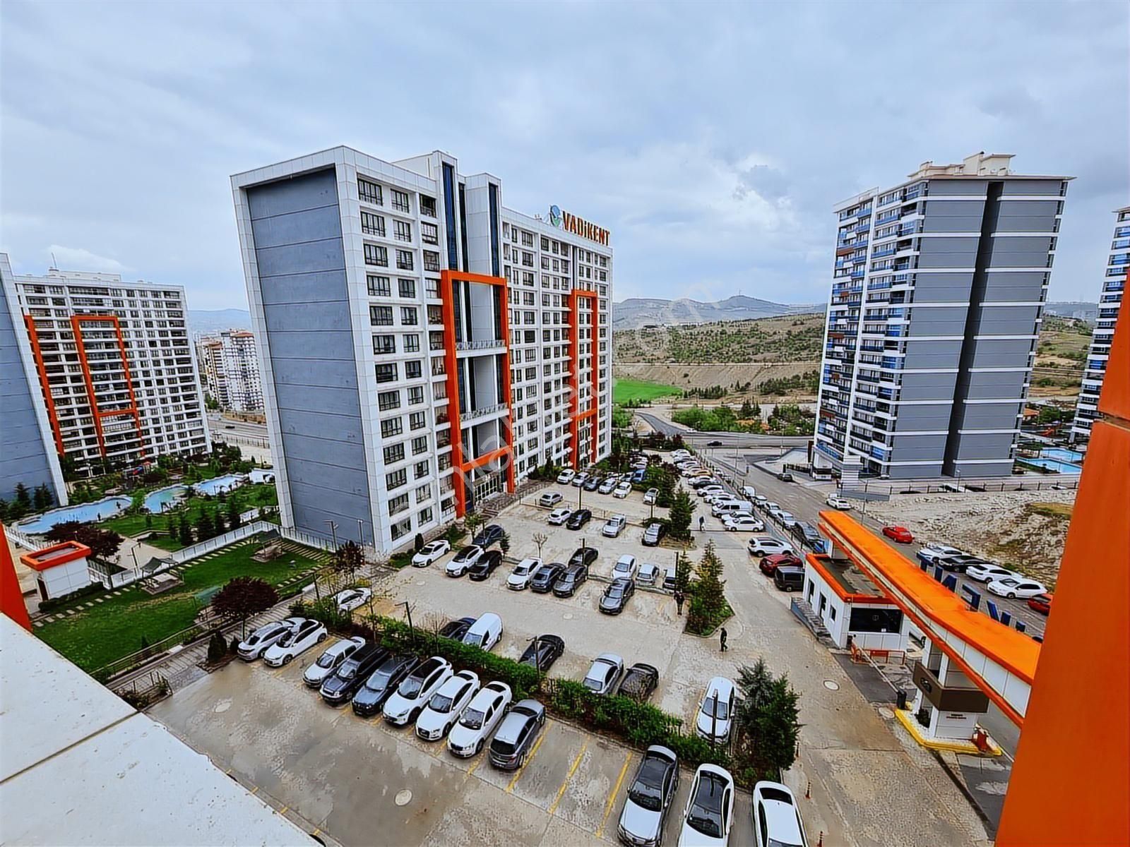 Vadikent Sitesinde Harika Manzaralı Fırsat Dairesi - Görsel 10