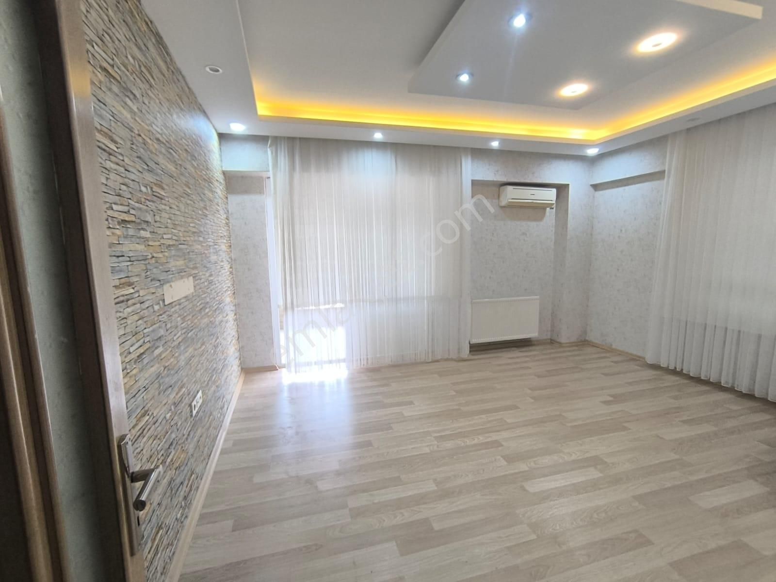 World İlkevim'den 35 Metre De, Ana Yola Cephe Lüks 4+1 Daire - Görsel 30