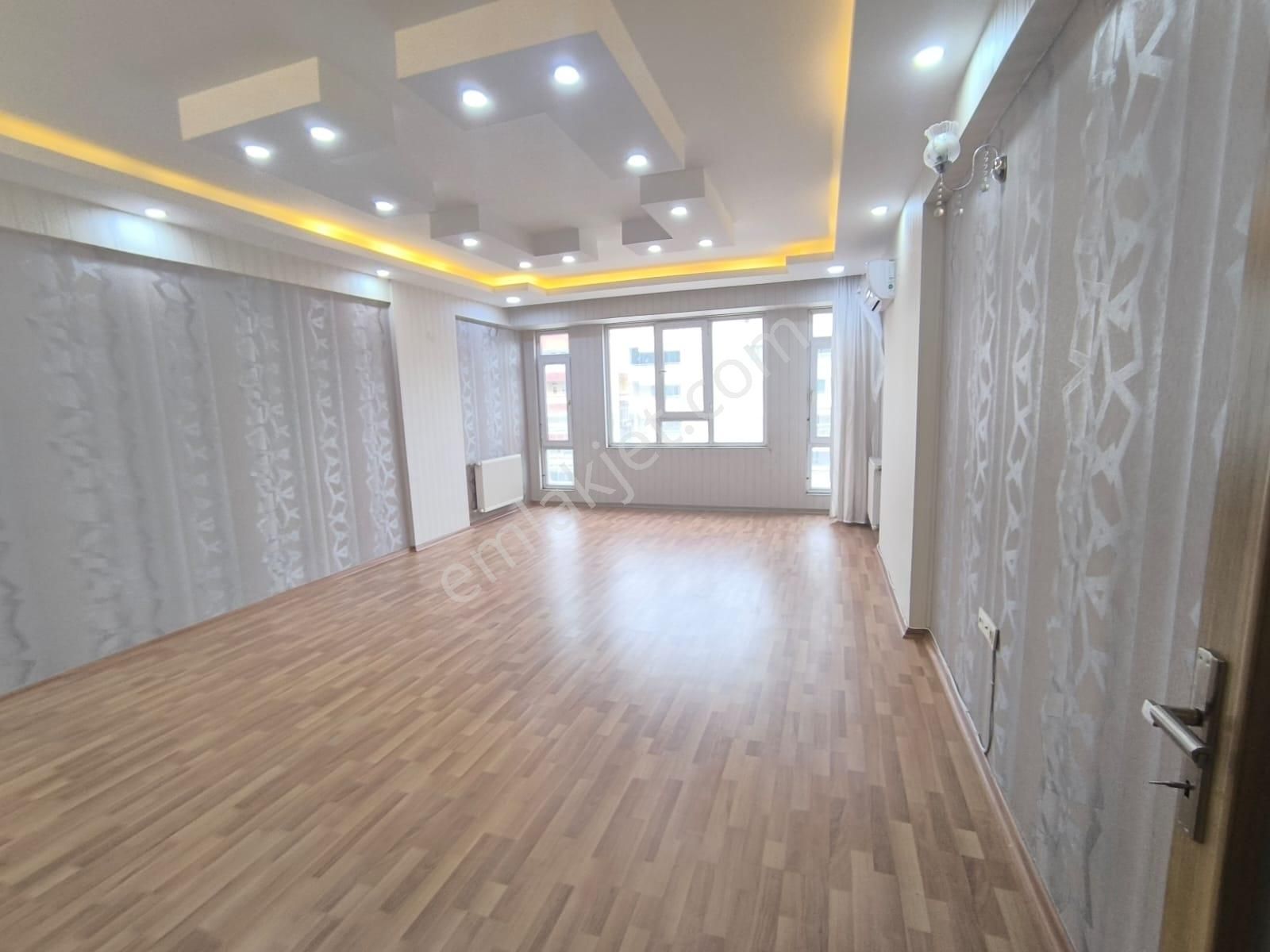 World İlkevim'den 35 Metre De, Ana Yola Cephe Lüks 4+1 Daire - Görsel 18