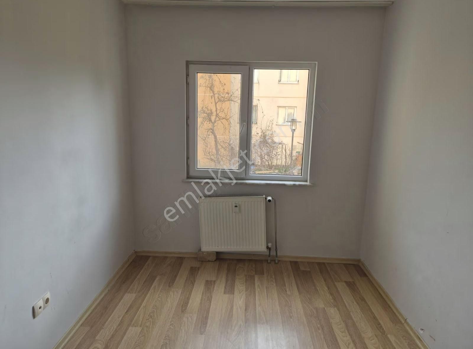 İpekyolu Yapı Emlak'tan Uygun Daire - Görsel 3