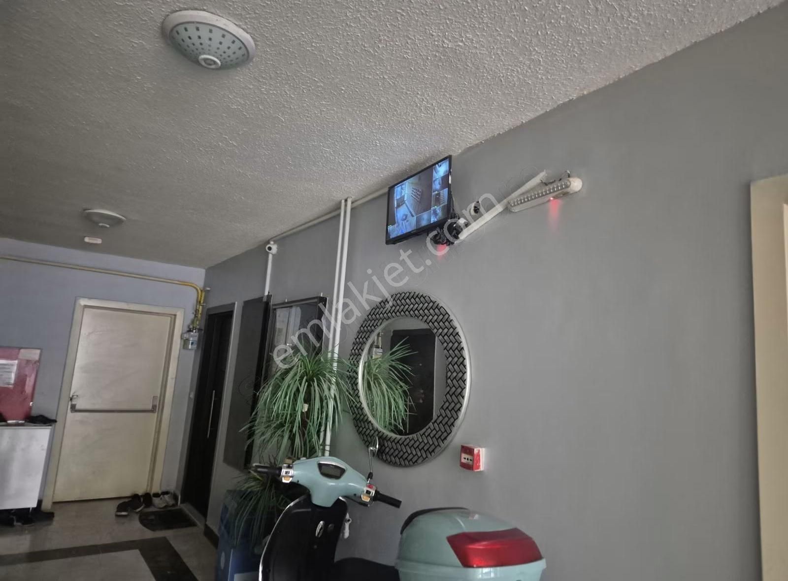 İpekyolu Yapı Emlak'tan Güney Cephe Daire - Görsel 4