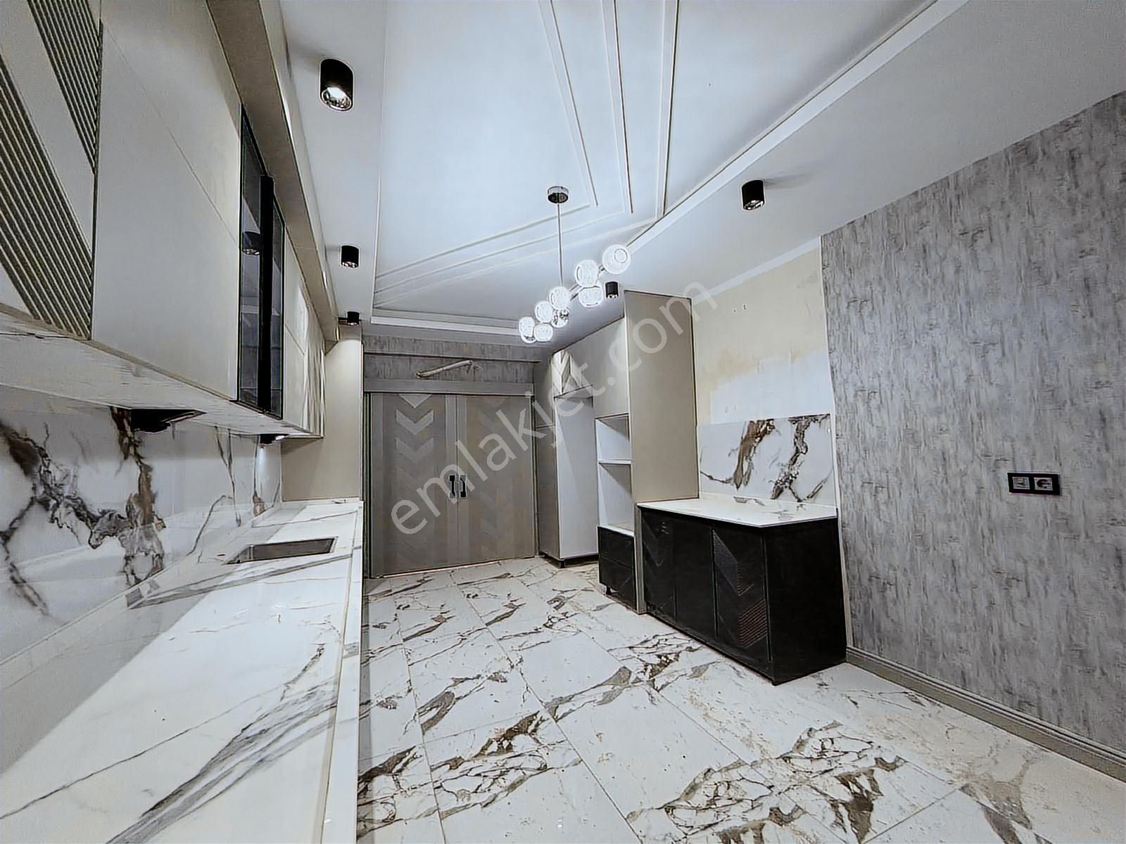 İlkevim'den Mehmetçik Mahalle Sitede Satılık 4+1 Daire - Görsel 18