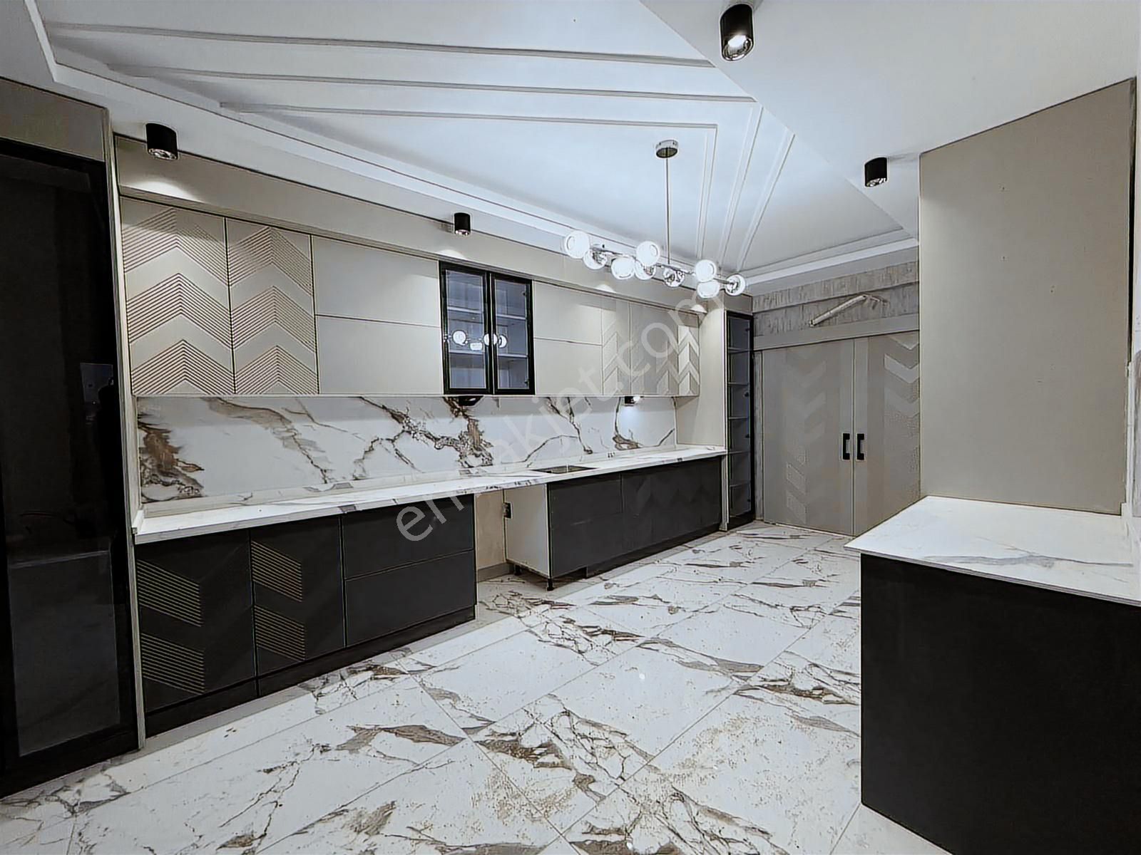 İlkevim'den Mehmetçik Mahalle Sitede Satılık 4+1 Daire - Görsel 8