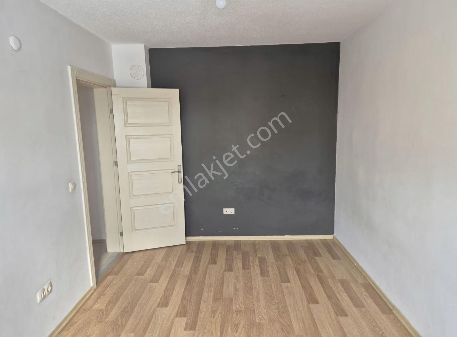 İpekyolu Yapı Emlak'tan Kiralık - Görsel 5
