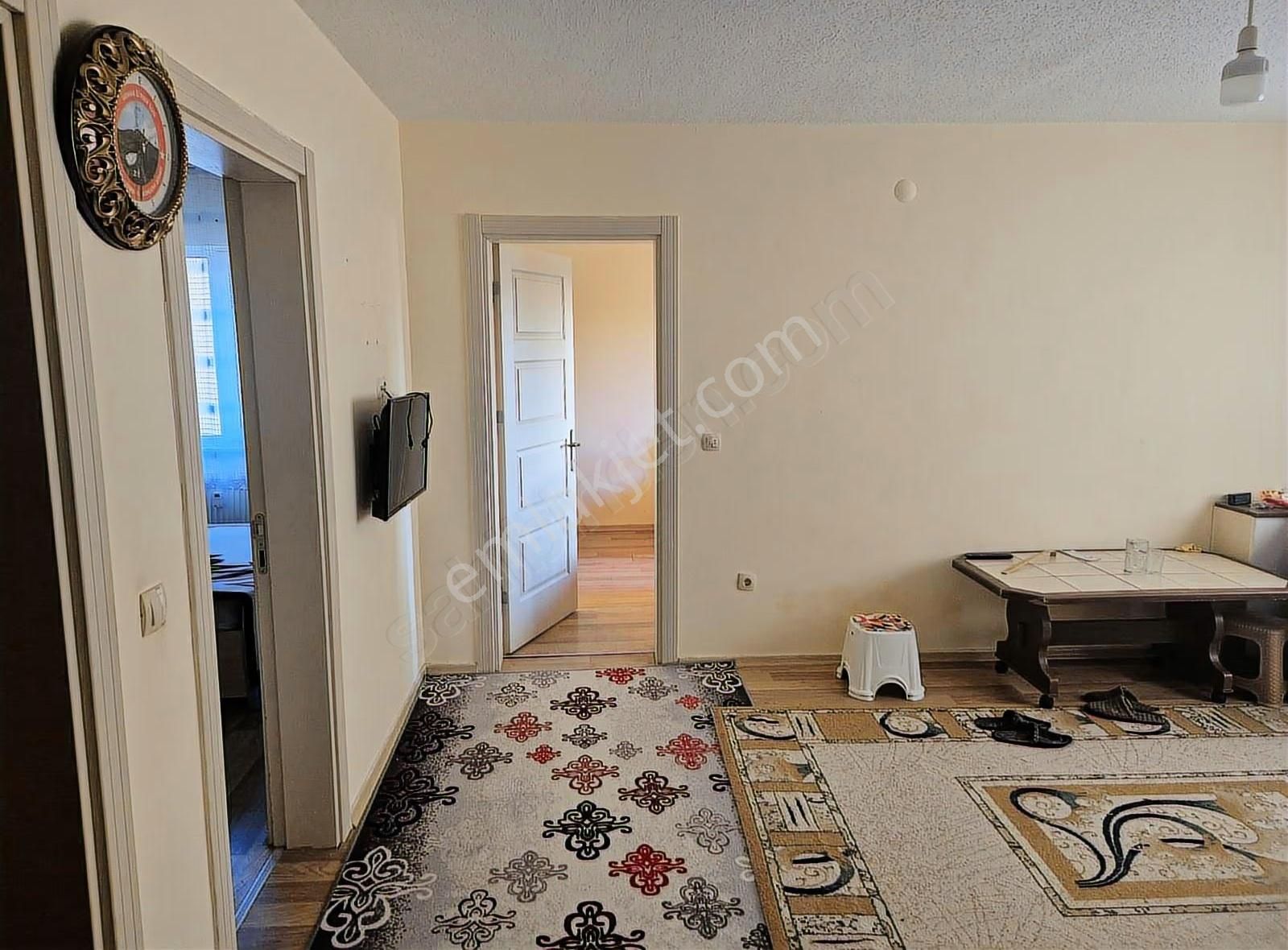 İpekyolu Yapı Emlak'tan Acilll Ara Kat Daire - Görsel 15