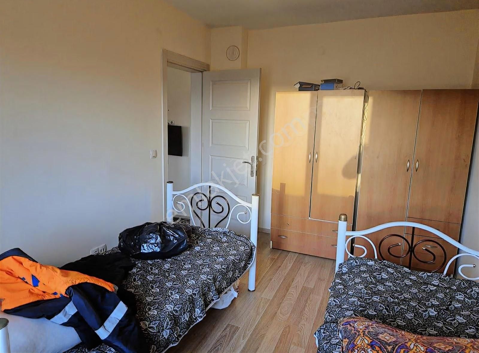 İpekyolu Yapı Emlak'tan Acilll Ara Kat Daire - Görsel 13