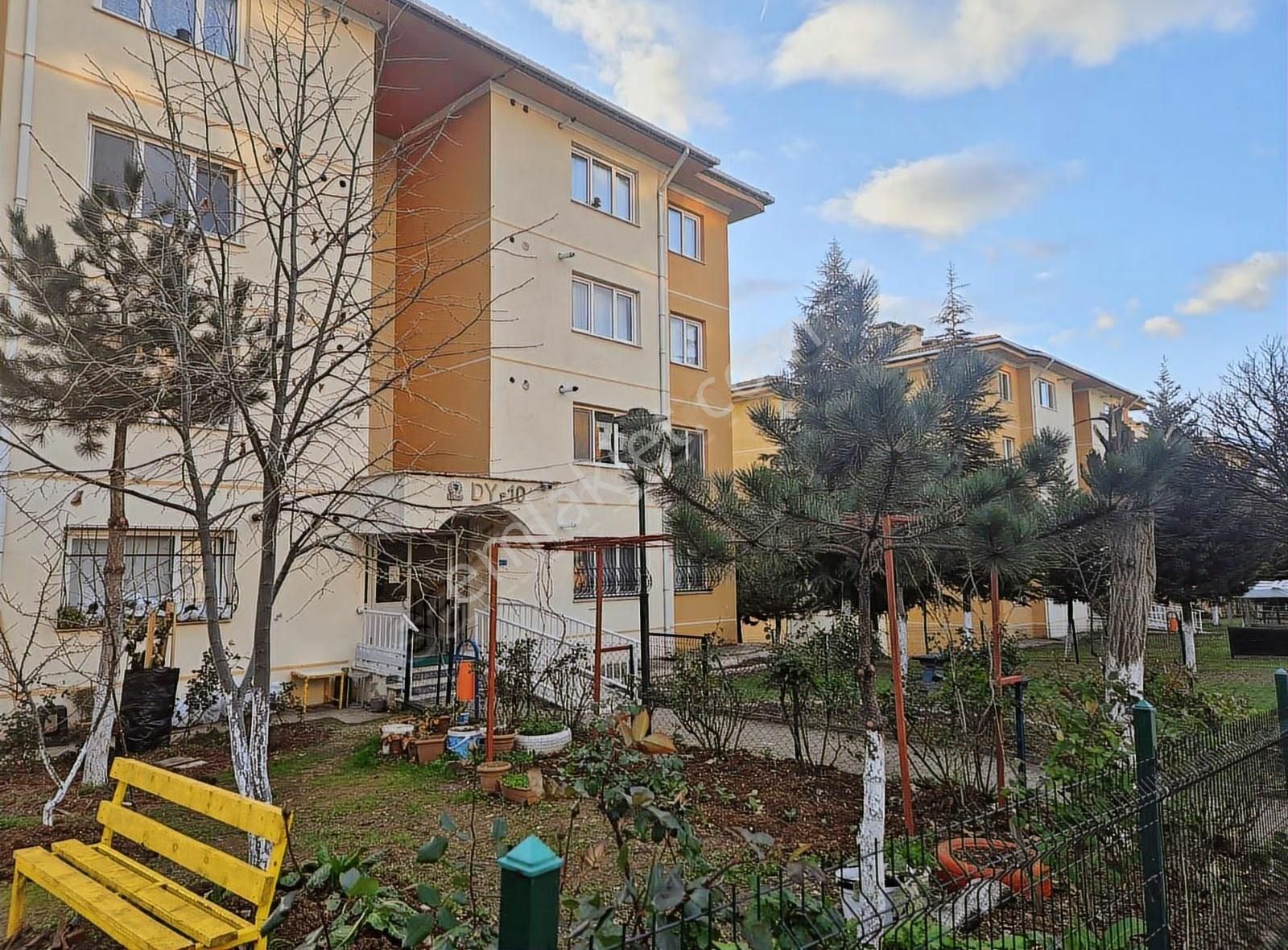 İpekyolu Yapı Emlak'tan Acilll Ara Kat Daire