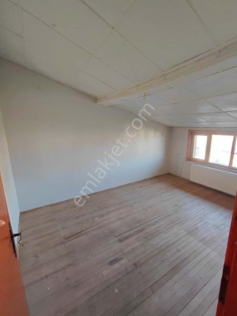 İsa Kavak Gayrimenkul’den Kiralık 3+1 Daire – Selçuklu/erenköy - Görsel 4