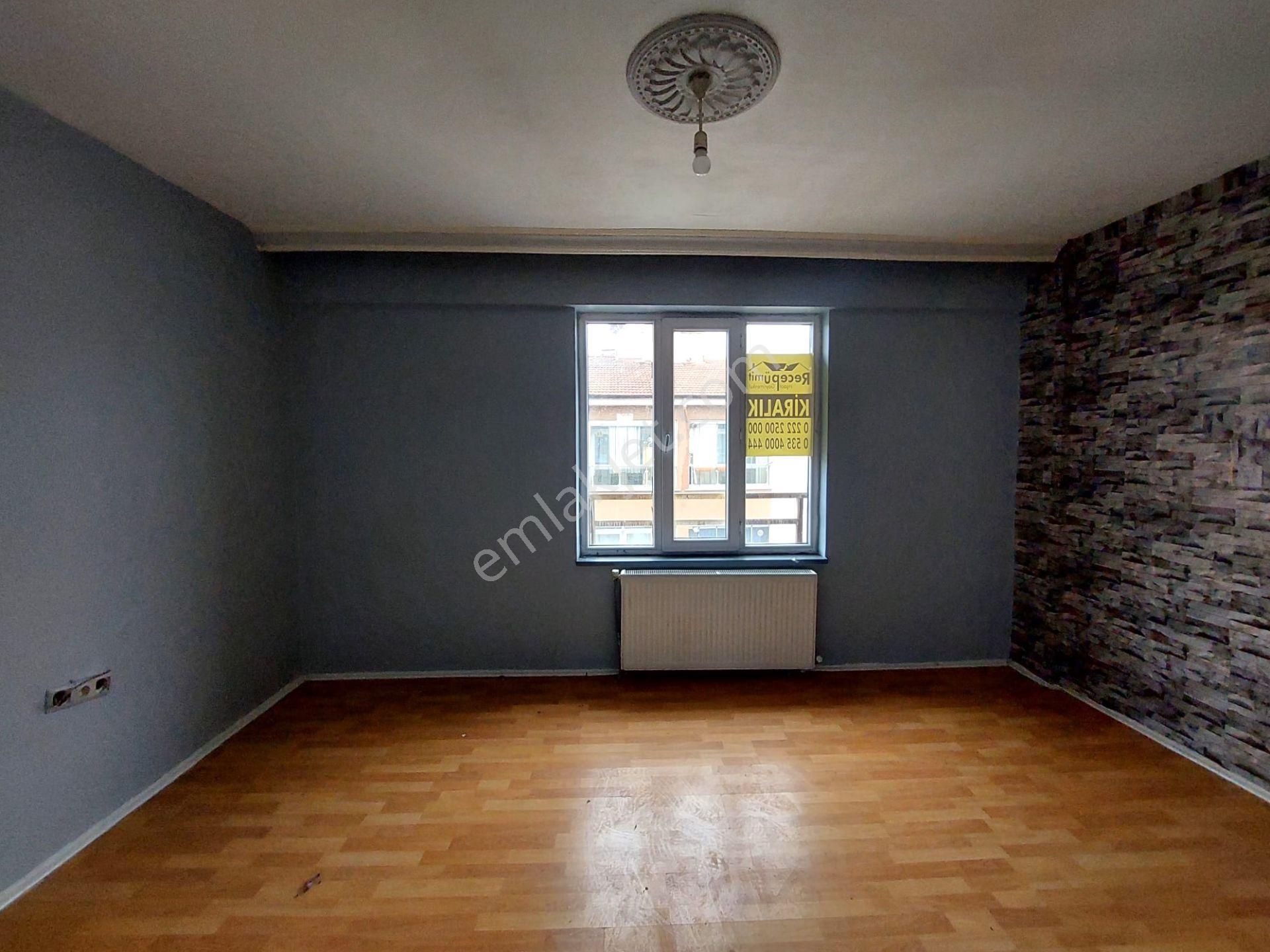 Recep Ümit Emlak'tan Tunalı Mahallesinde Gaffar Okan Caddesi Yakınında Kiralık 1+1 Daire - Görsel 22