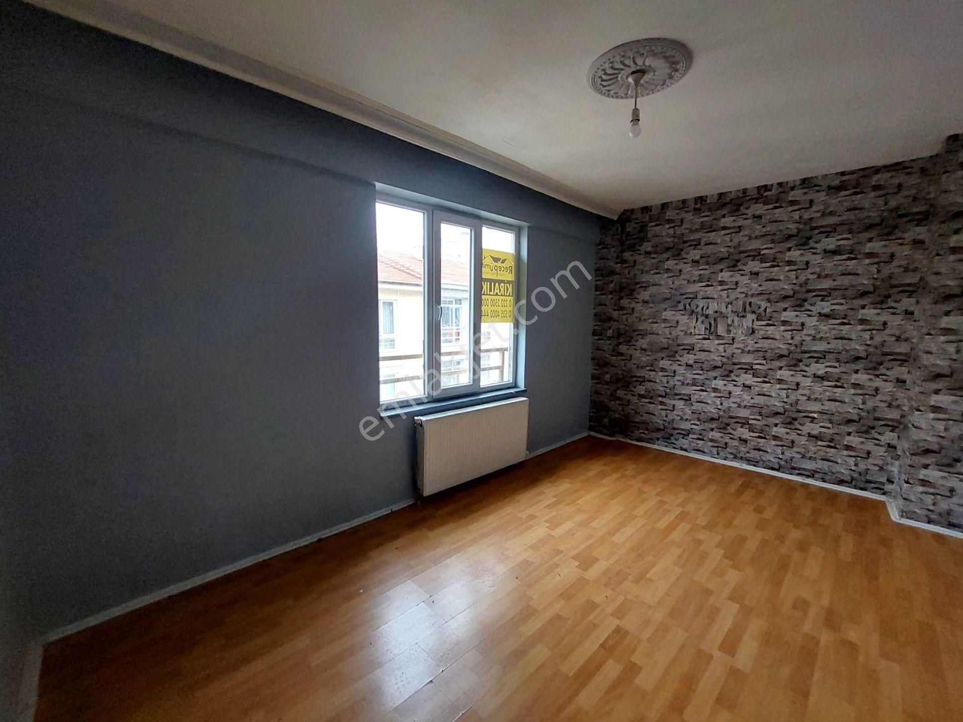 Recep Ümit Emlak'tan Tunalı Mahallesinde Gaffar Okan Caddesi Yakınında Kiralık 1+1 Daire - Görsel 9