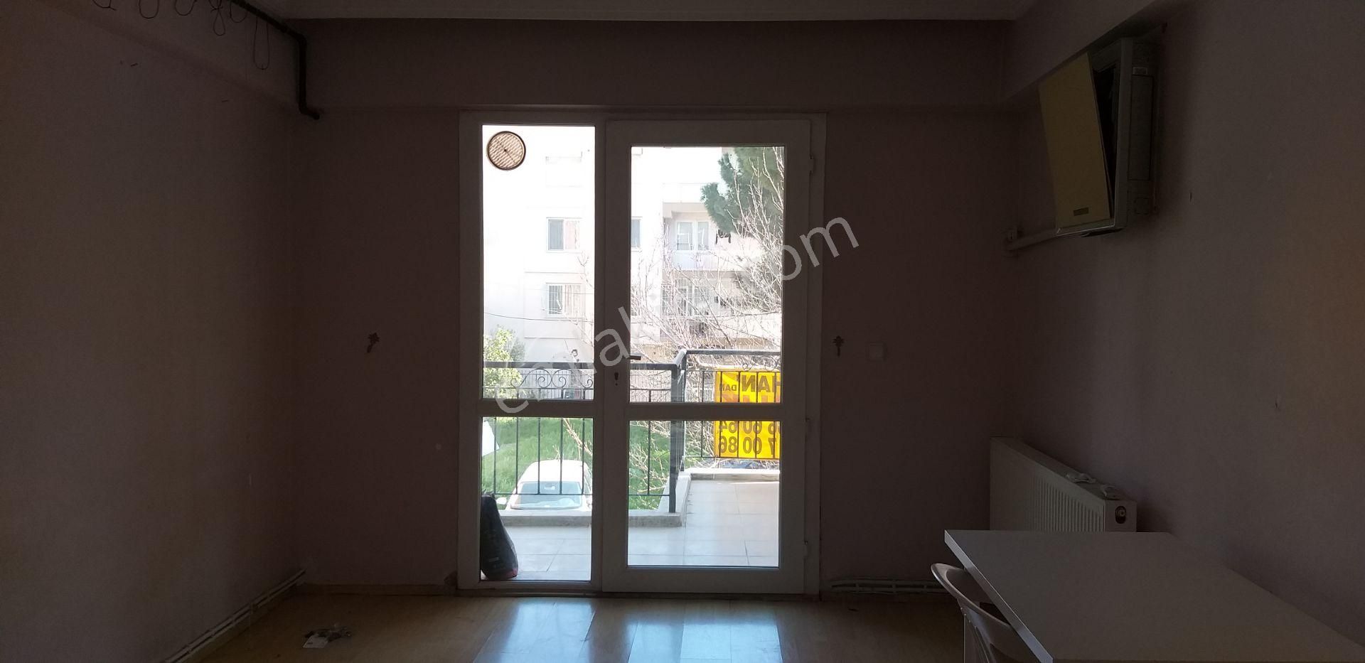 Bornova Özkanlar Kazımdirik Mah. Kiralık Doğalgaz Kombili Daire - Görsel 7